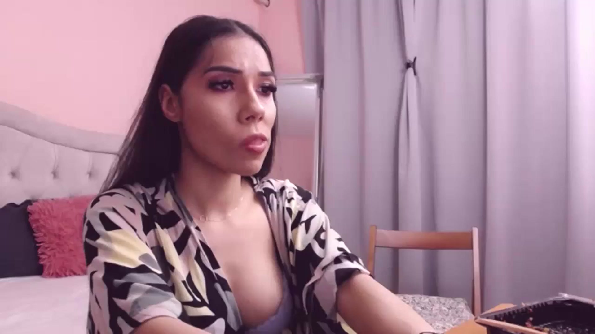 Gallery image thumbnail from Sara_Joy's myfreecams stream on, 05/28/2024, 20:08 image 1 of 20