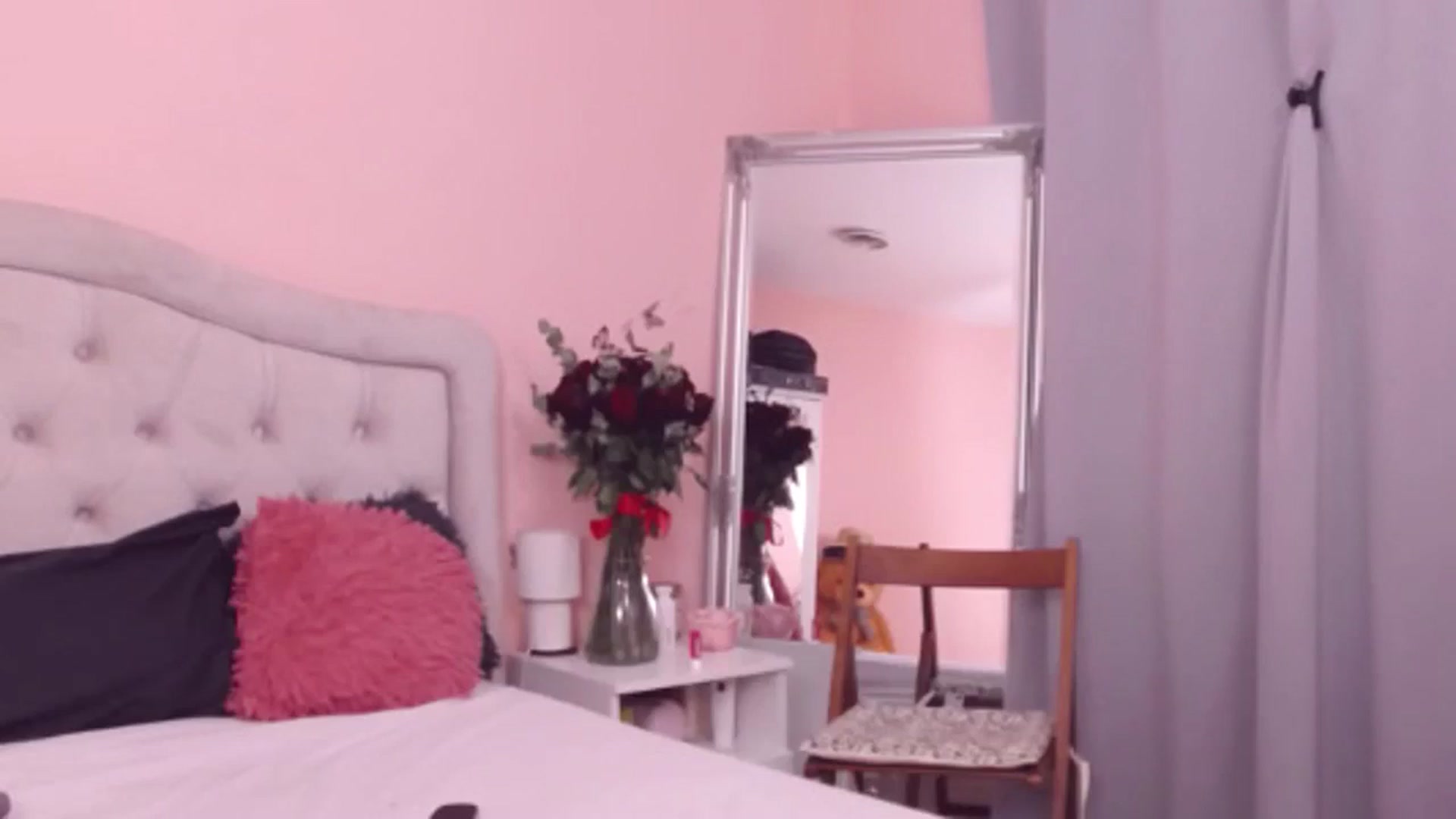 Gallery image thumbnail from Sara_Joy's myfreecams stream on, 05/29/2024, 20:15 image 20 of 20