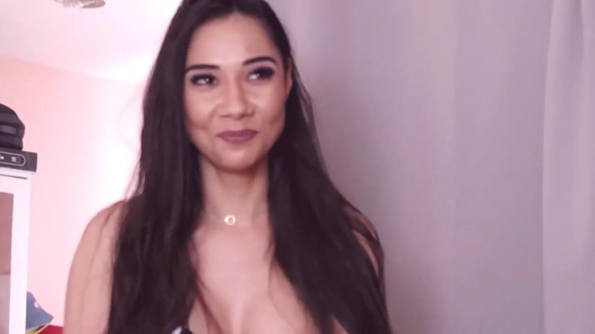 Gallery image thumbnail from Sara_Joy's myfreecams stream on, 06/28/2024, 24:03 image 5 of 20