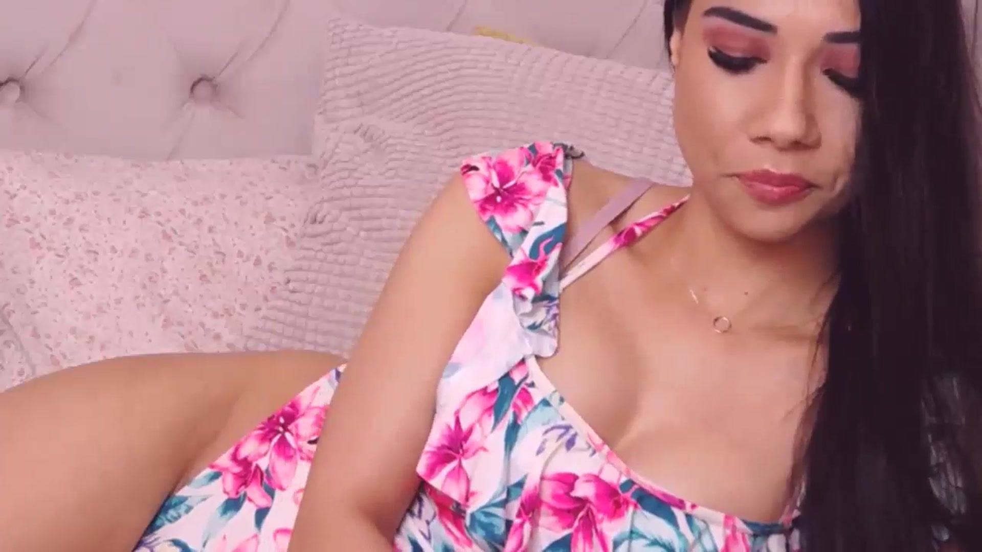 Gallery image thumbnail from Sara_Joy's myfreecams stream on, 07/13/2024, 20:24 image 6 of 20