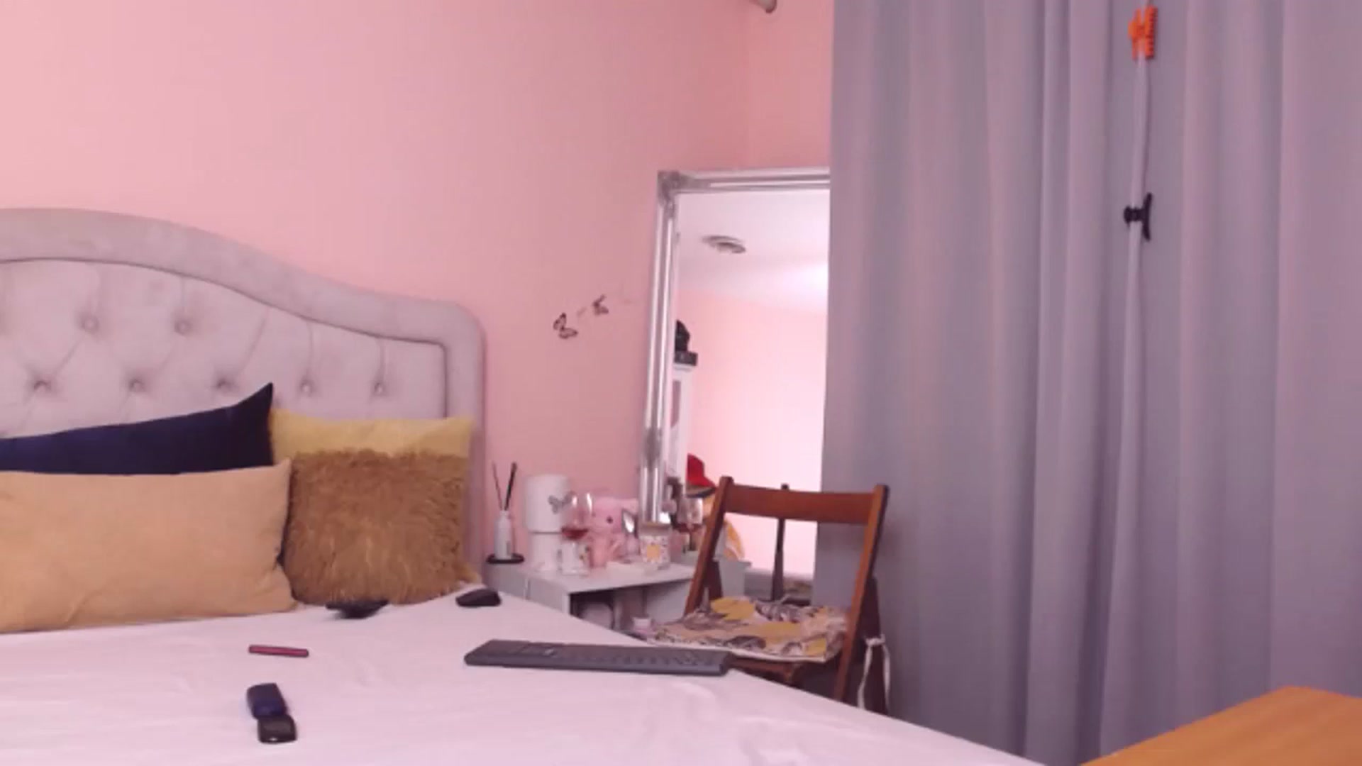 Gallery image thumbnail from Sara_Joy's myfreecams stream on, 07/24/2024, 22:54 image 15 of 20