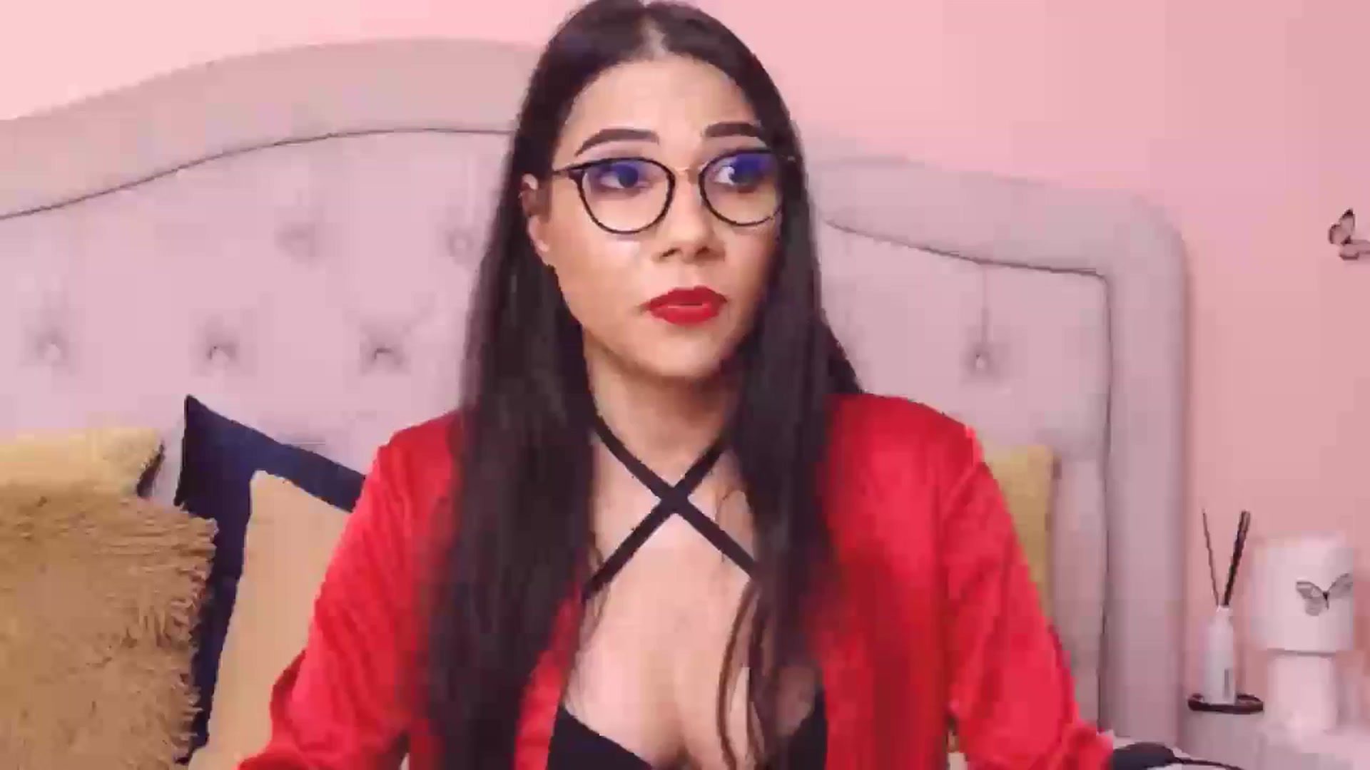 Gallery image thumbnail from Sara_Joy's myfreecams stream on, 07/27/2024, 21:17 image 14 of 20