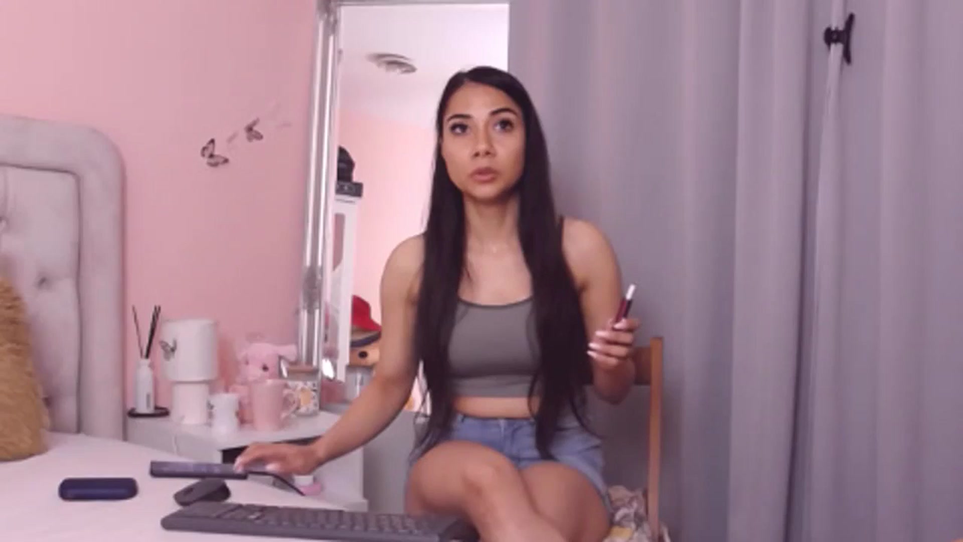 Gallery image thumbnail from Sara_Joy's myfreecams stream on, 07/28/2024, 20:57 image 1 of 20
