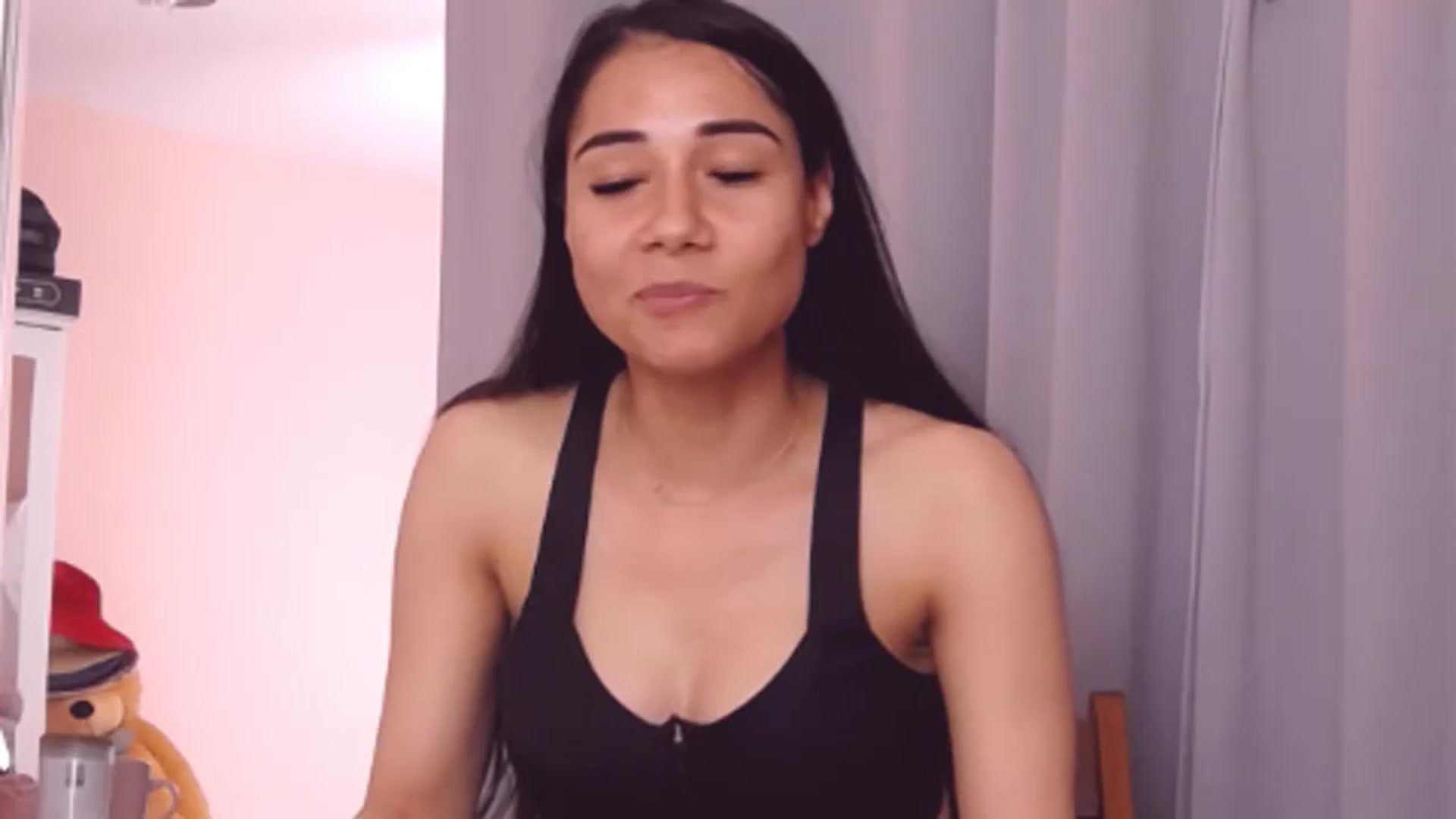 Gallery image thumbnail from Sara_Joy's myfreecams stream on, 07/29/2024, 24:43 image 1 of 20