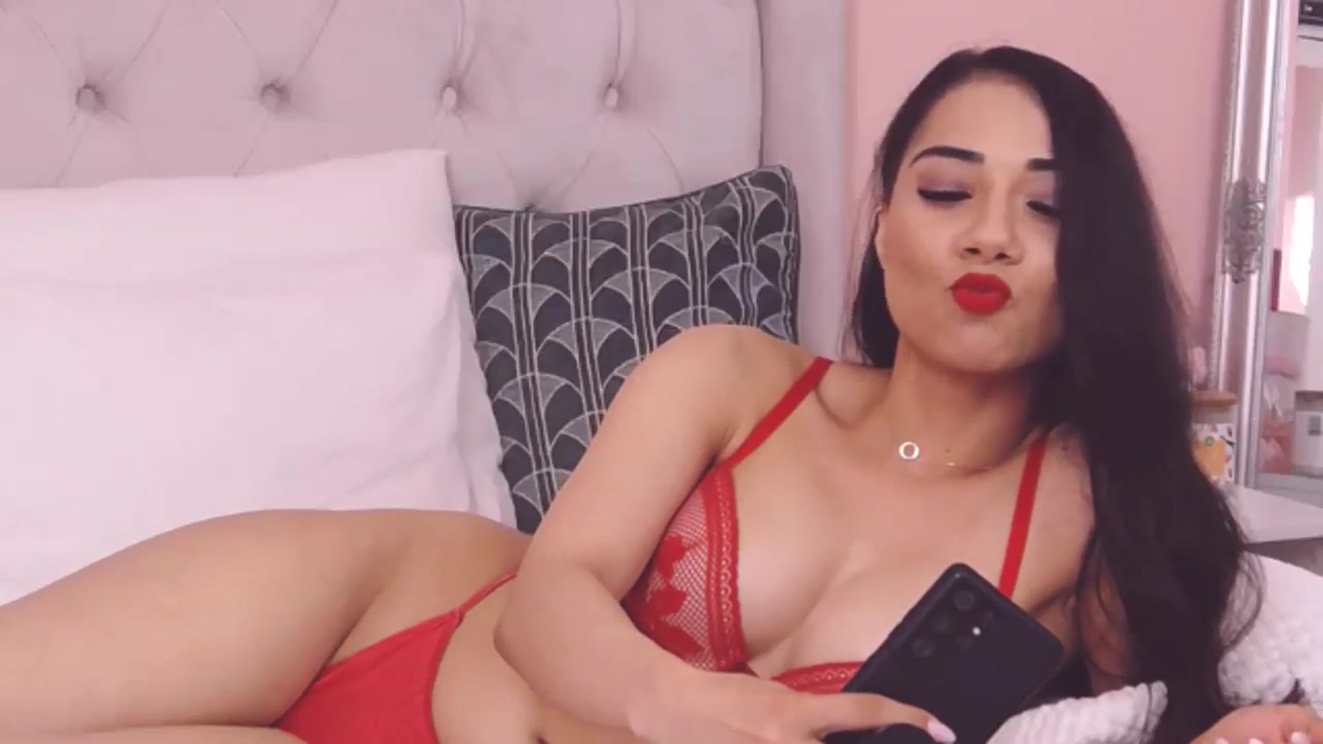 Gallery image thumbnail from Sara_Joy's myfreecams stream on, 08/04/2024, 18:28 image 2 of 20