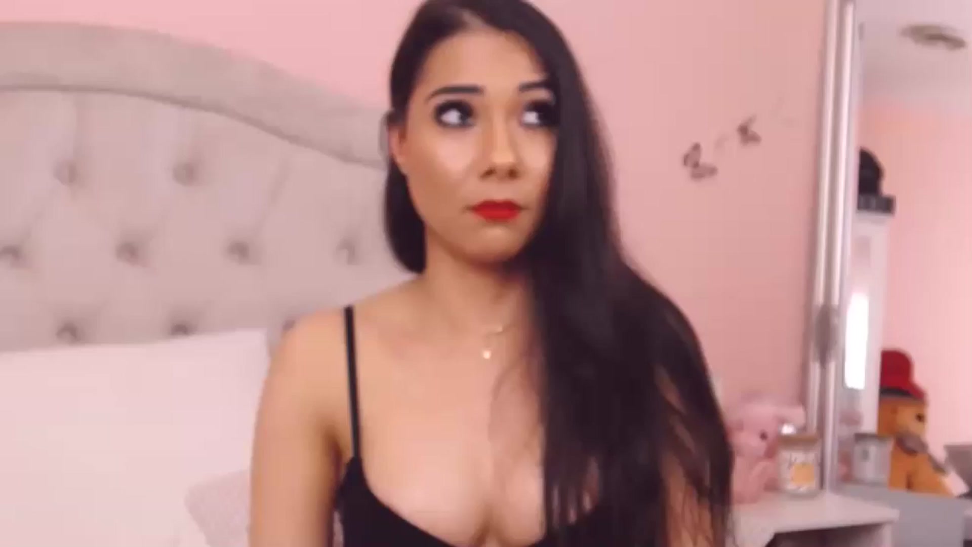 Gallery image thumbnail from Sara_Joy's myfreecams stream on, 08/06/2024, 21:02 image 5 of 20