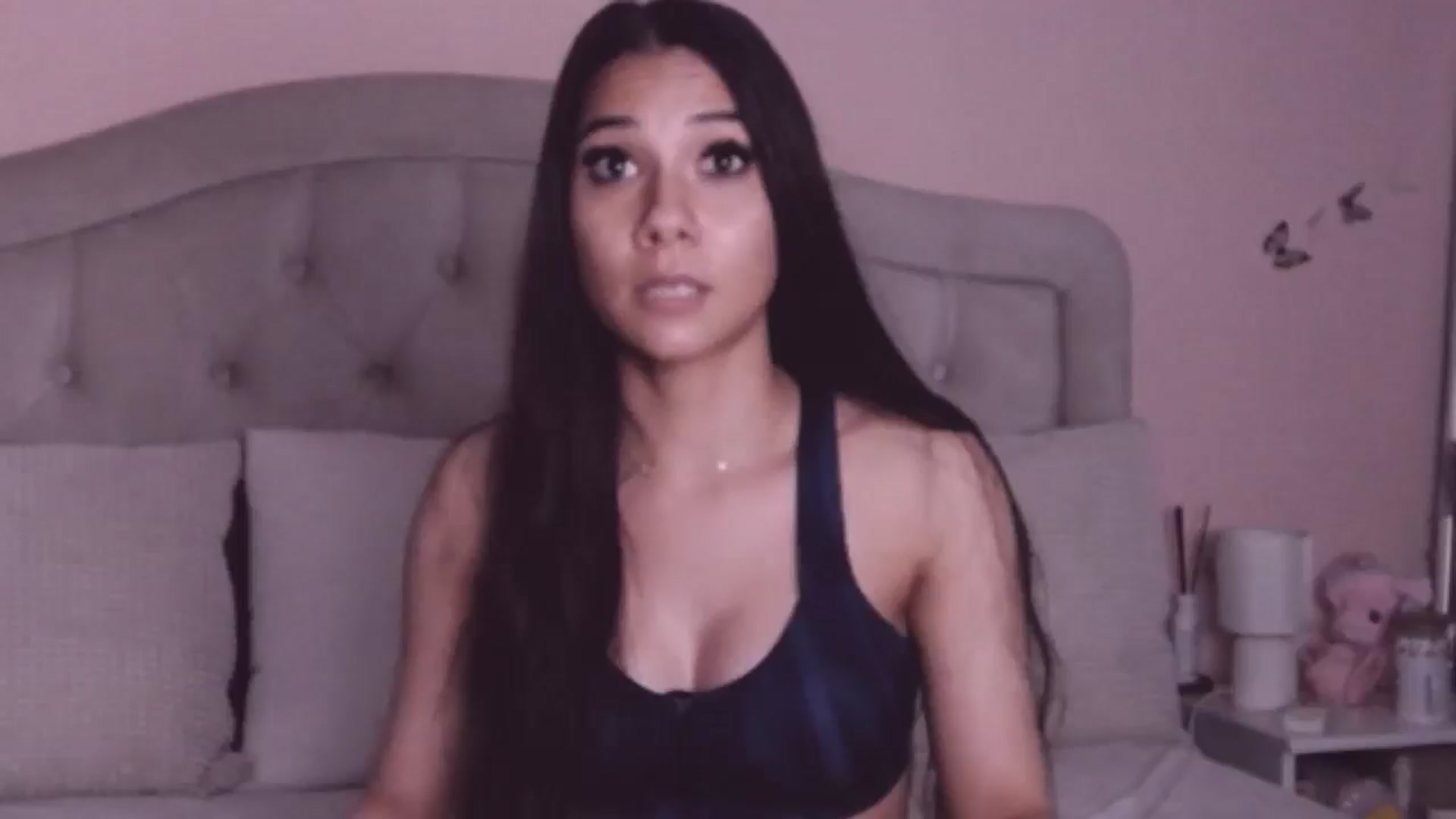 Gallery image thumbnail from Sara_Joy's myfreecams stream on, 08/07/2024, 22:19 image 7 of 20