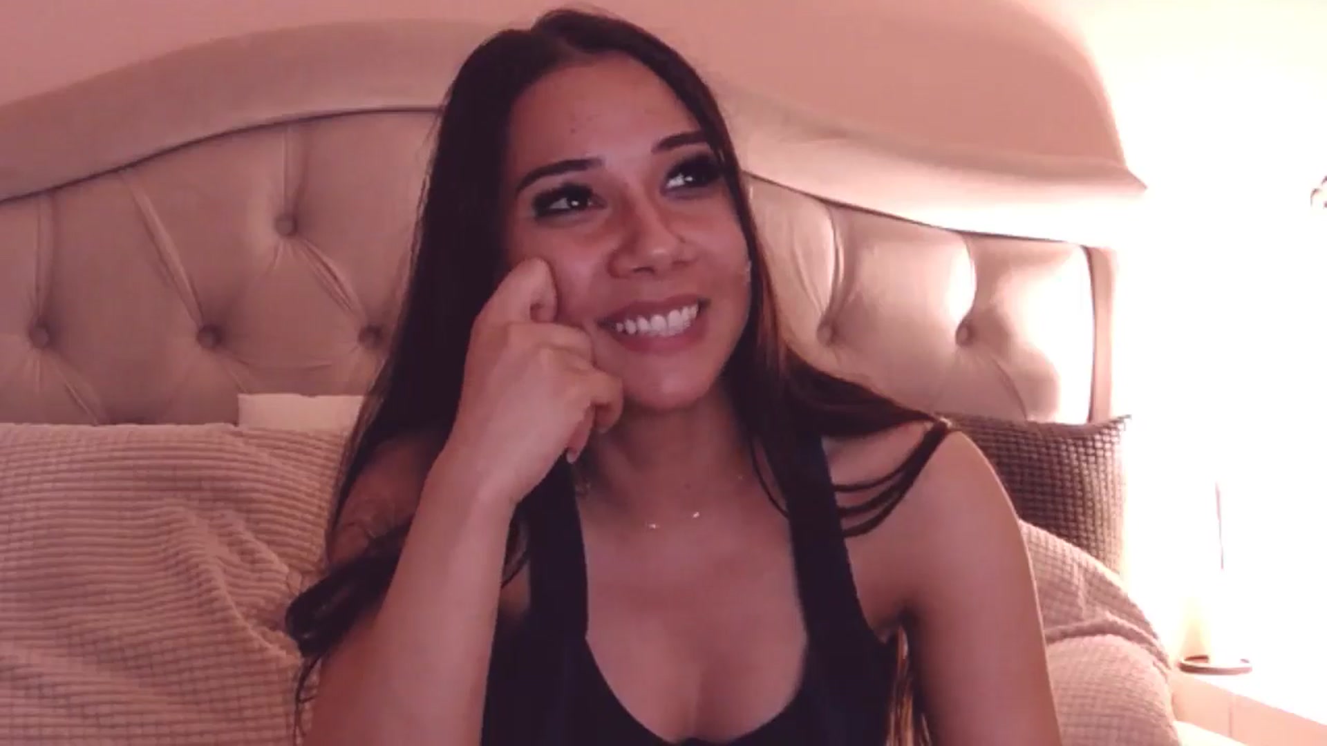 Gallery image thumbnail from Sara_Joy's myfreecams stream on, 08/08/2024, 24:09 image 9 of 20