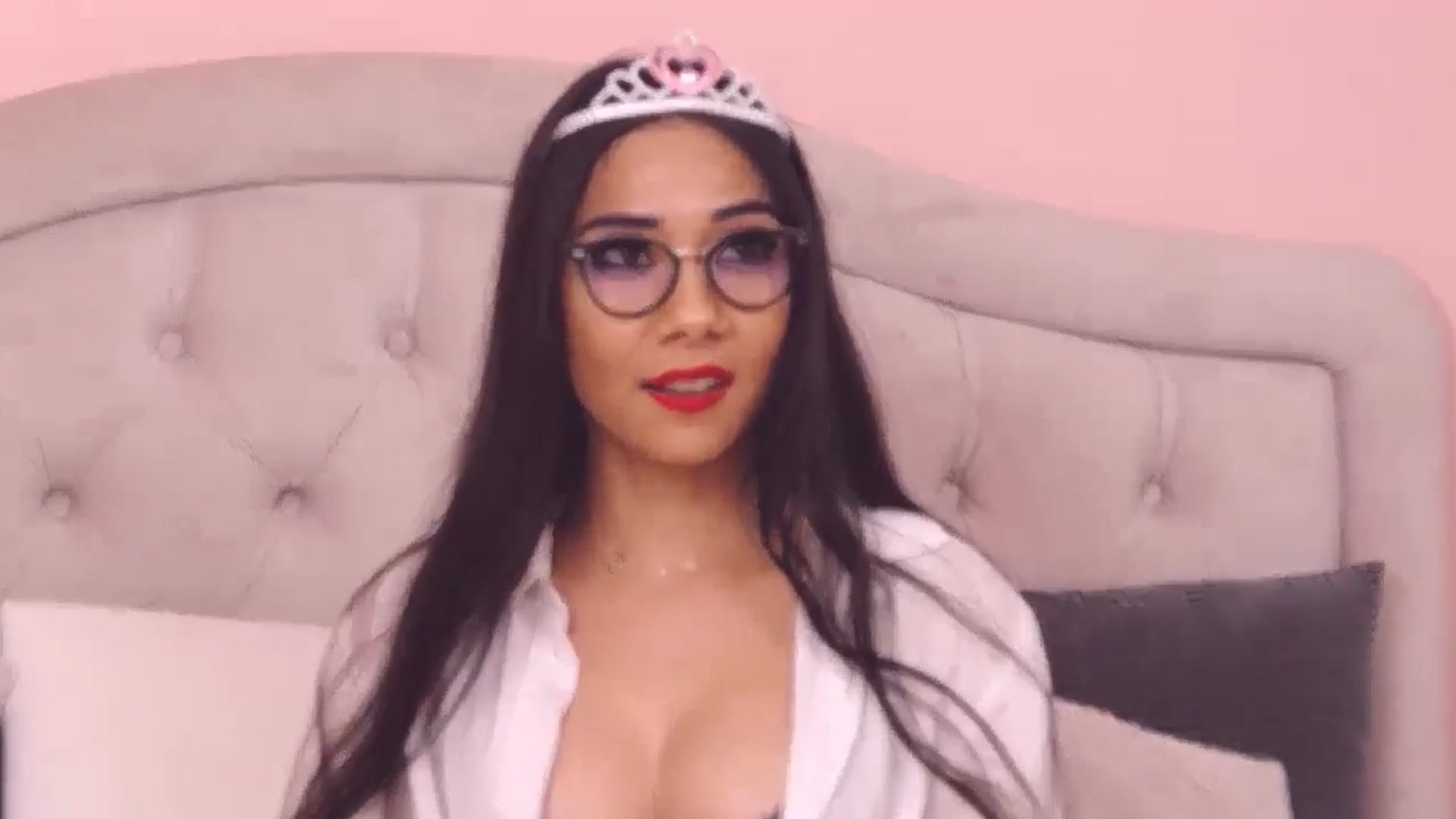 Gallery image thumbnail from Sara_Joy's myfreecams stream on, 08/09/2024, 23:00 image 13 of 20