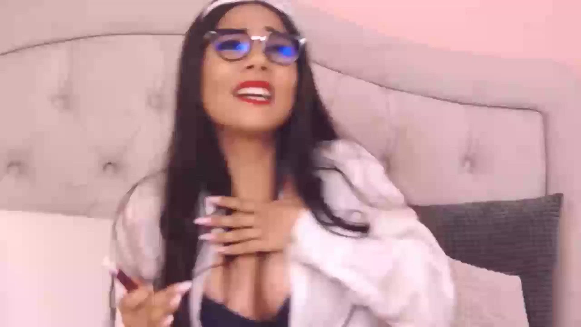 Gallery image thumbnail from Sara_Joy's myfreecams stream on, 08/09/2024, 23:00 image 16 of 20