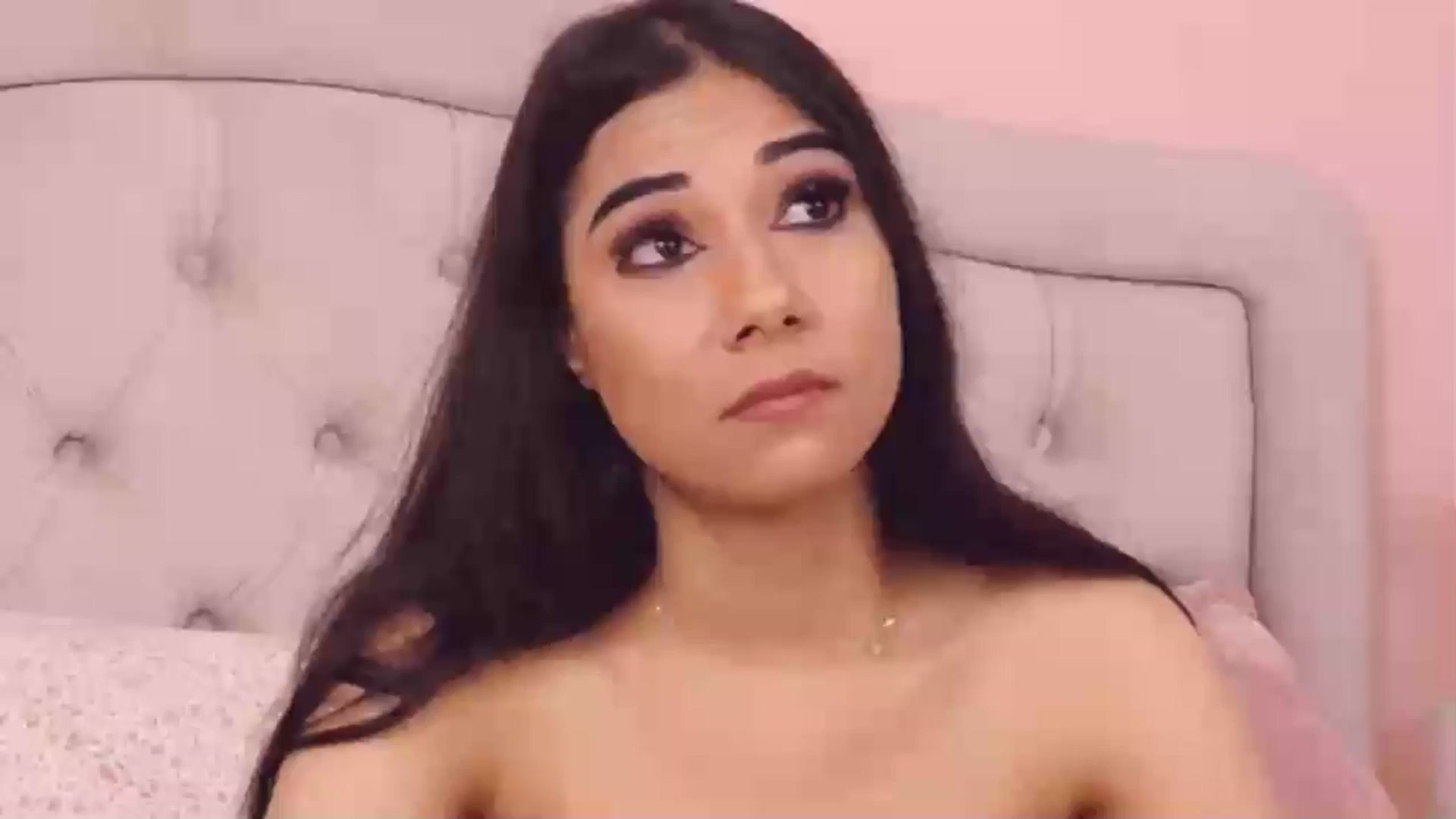 Gallery image thumbnail from Sara_Joy's myfreecams stream on, 09/15/2024, 20:38 image 11 of 20