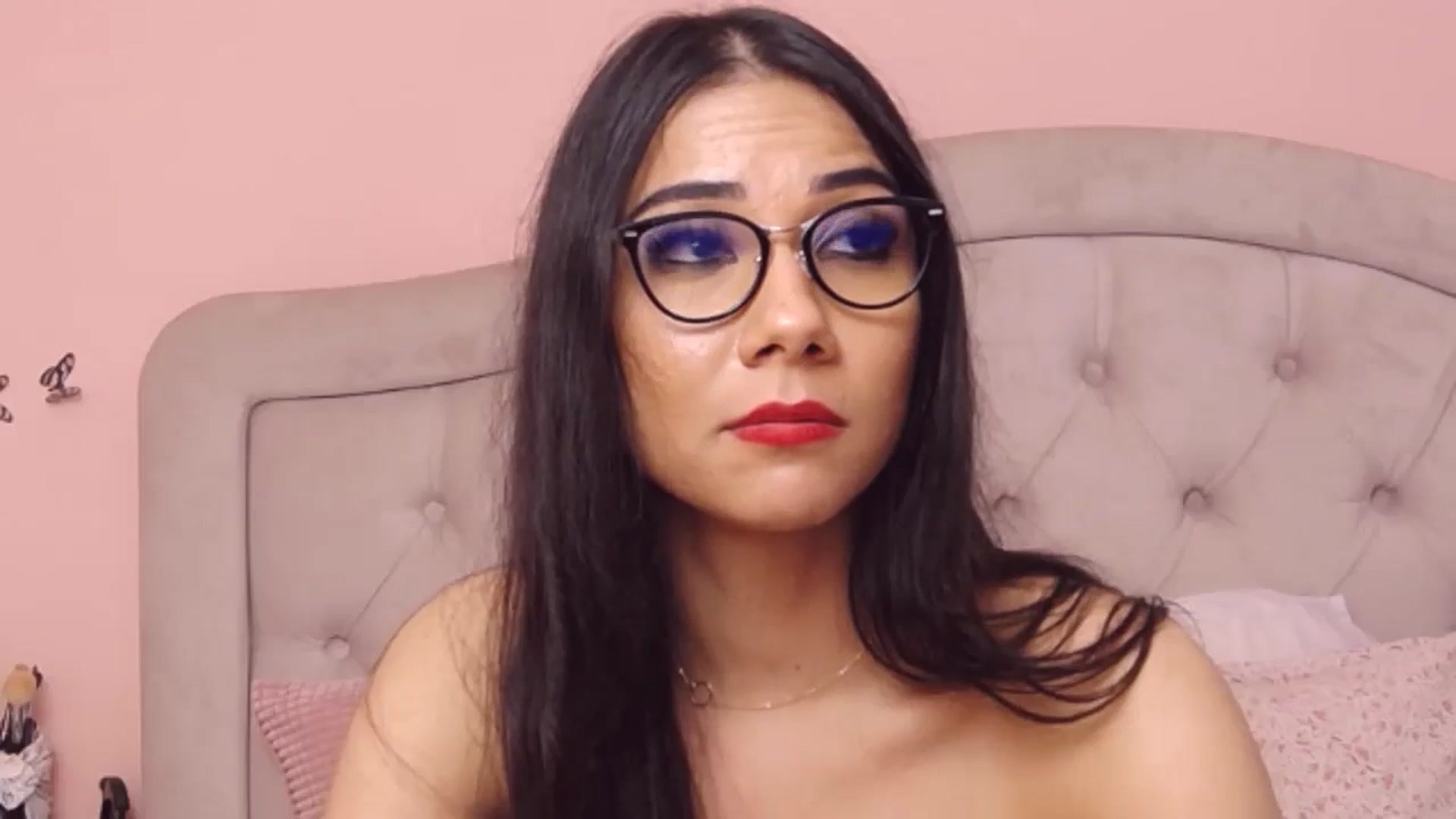 Gallery image thumbnail from Sara_Joy's myfreecams stream on, 10/24/2024, 21:32 image 9 of 20