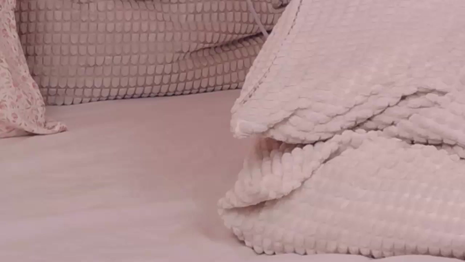 Gallery image thumbnail from Sara_Joy's myfreecams stream on, 11/17/2024, 19:43 image 17 of 20