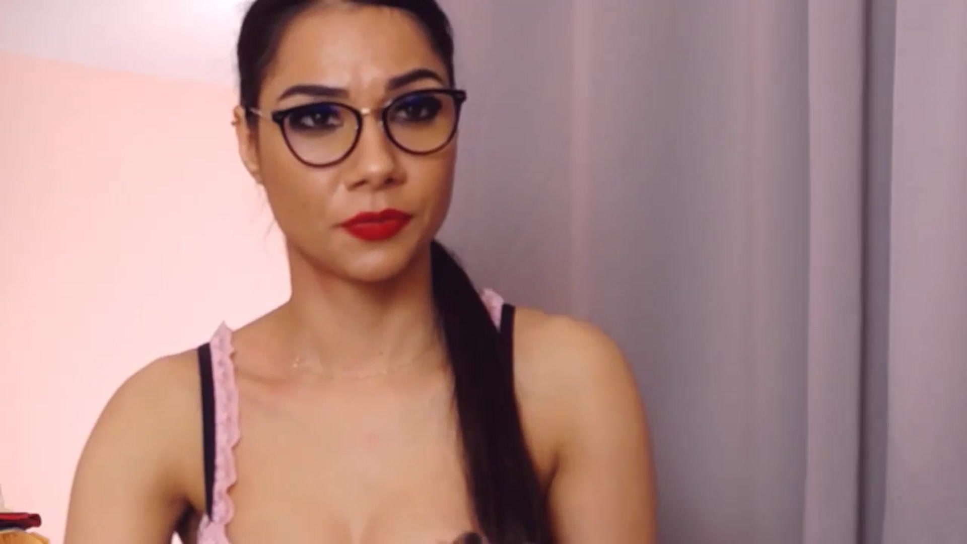 Gallery image thumbnail from Sara_Joy's myfreecams stream on, 11/30/2024, 23:04 image 20 of 20