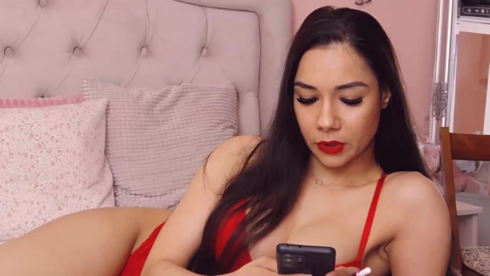 Gallery image thumbnail from Sara_Joy's myfreecams stream on, 12/01/2024, 19:31 image 2 of 20