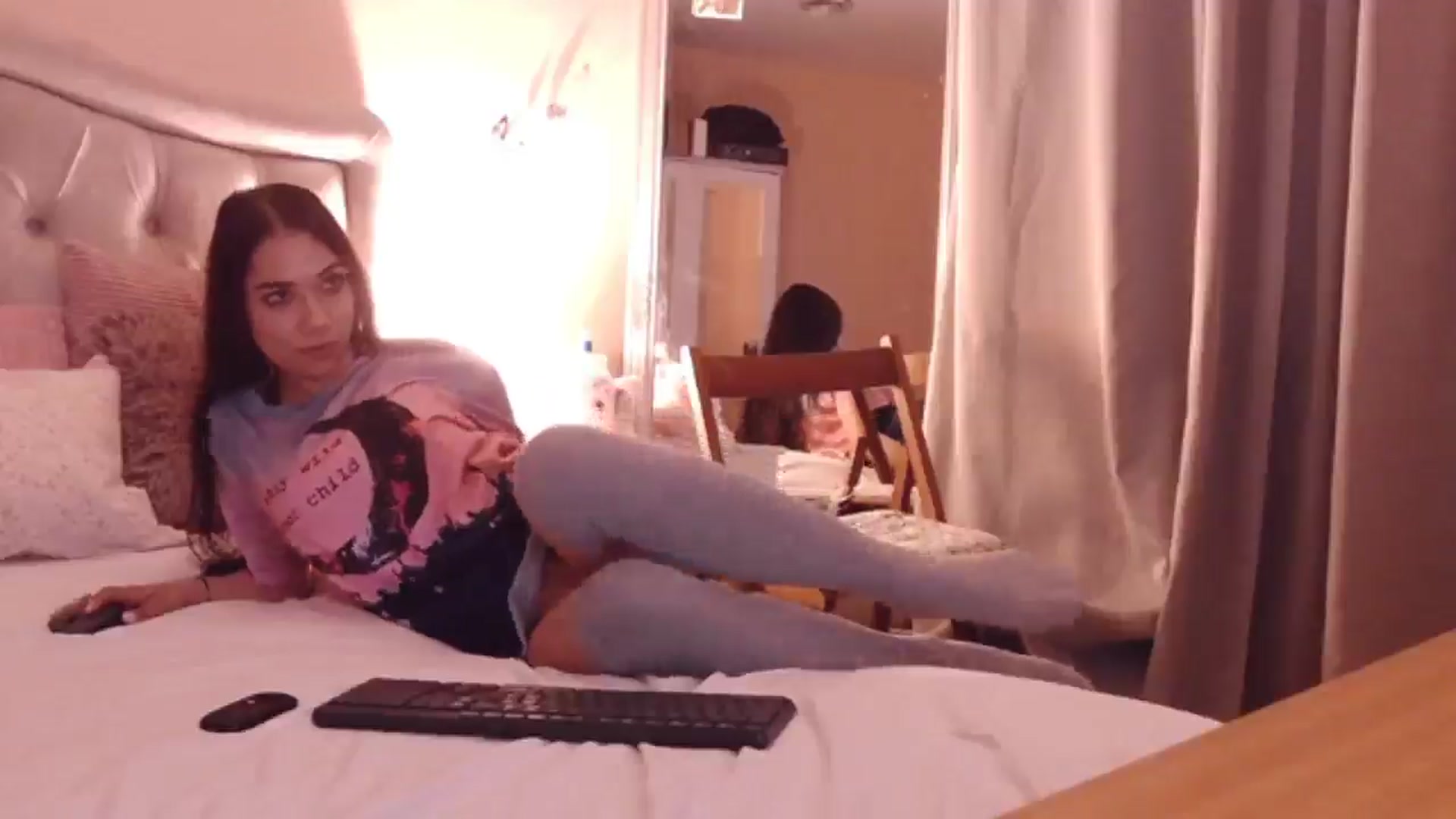Gallery image thumbnail from Sara_Joy's myfreecams stream on, 12/23/2024, 21:29 image 16 of 20