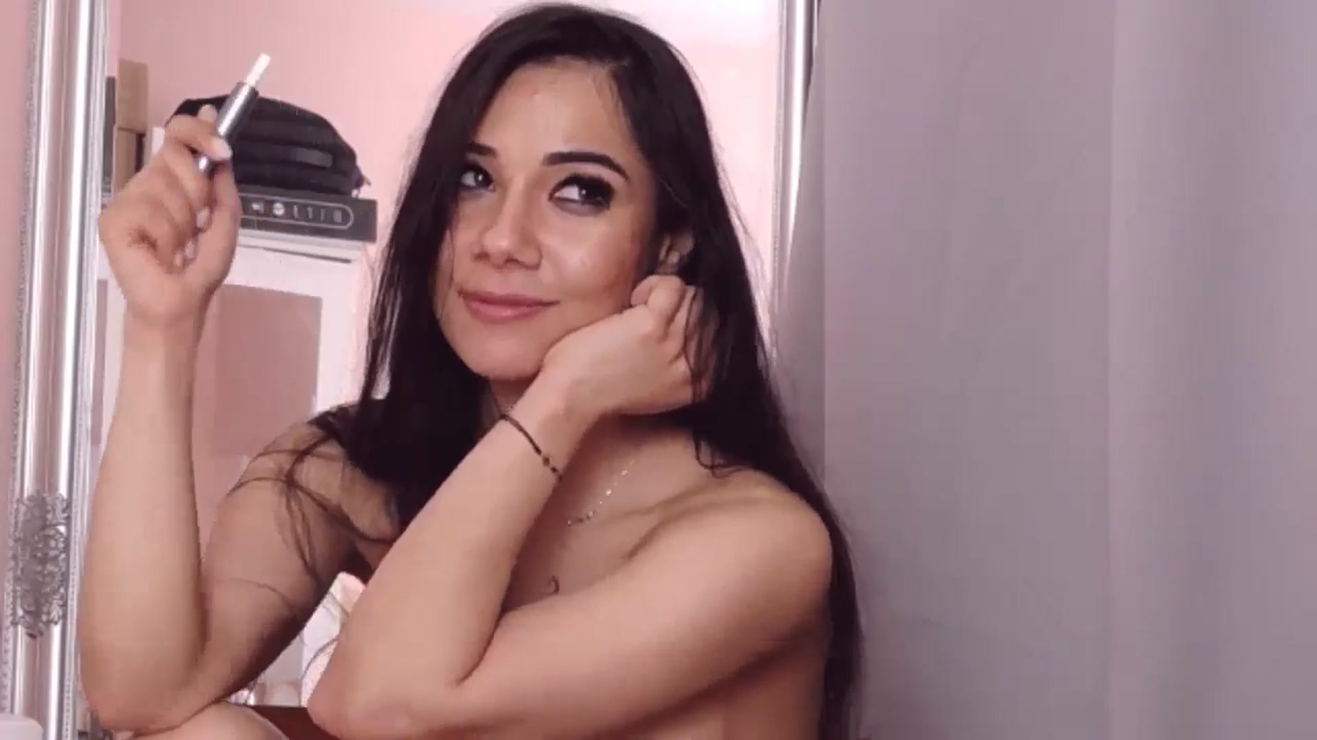 Gallery image thumbnail from Sara_Joy's myfreecams stream on, 12/31/2024, 24:48 image 16 of 20