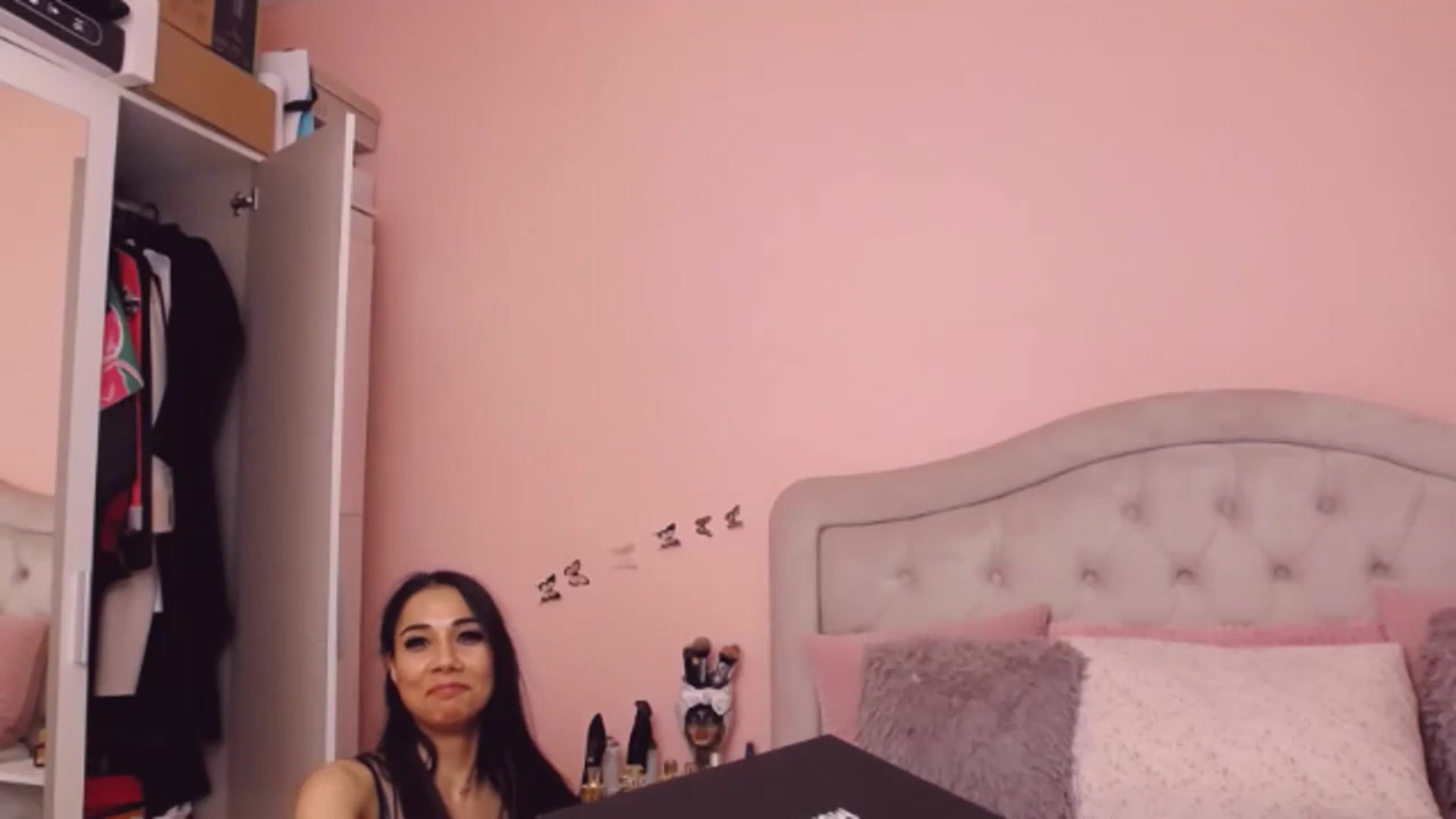 Gallery image thumbnail from Sara_Joy's myfreecams stream on, 12/31/2024, 02:04 image 17 of 20