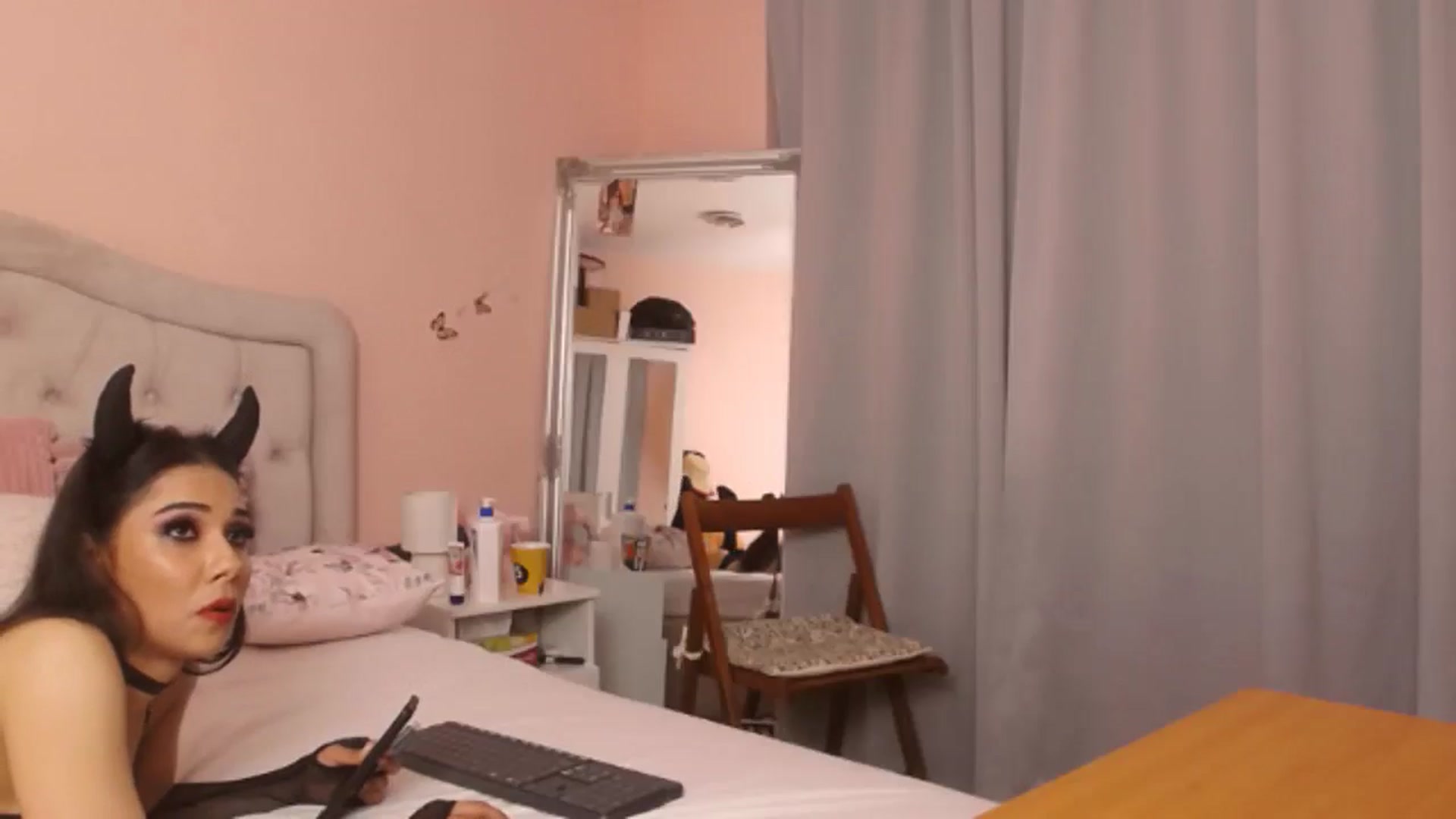 Gallery image thumbnail from Sara_Joy's myfreecams stream on, 01/31/2025, 20:27 image 5 of 20