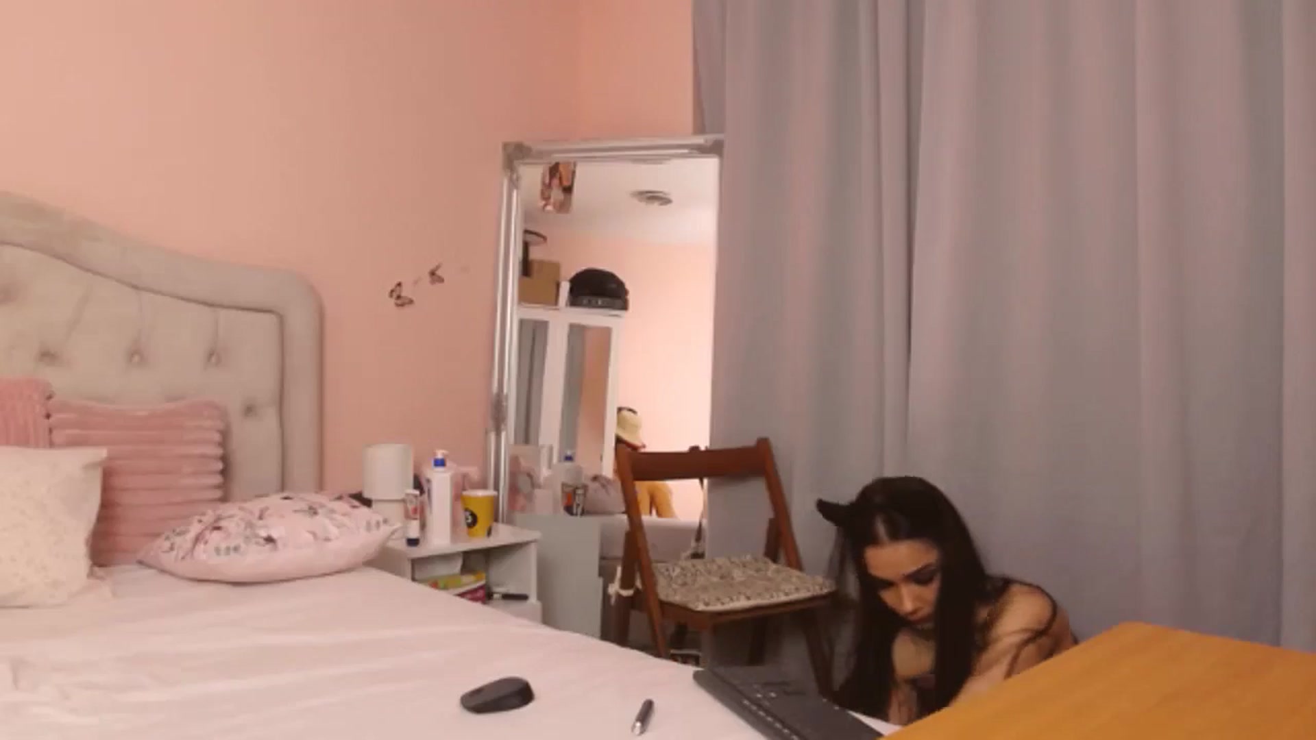 Gallery image thumbnail from Sara_Joy's myfreecams stream on, 01/31/2025, 20:27 image 3 of 20