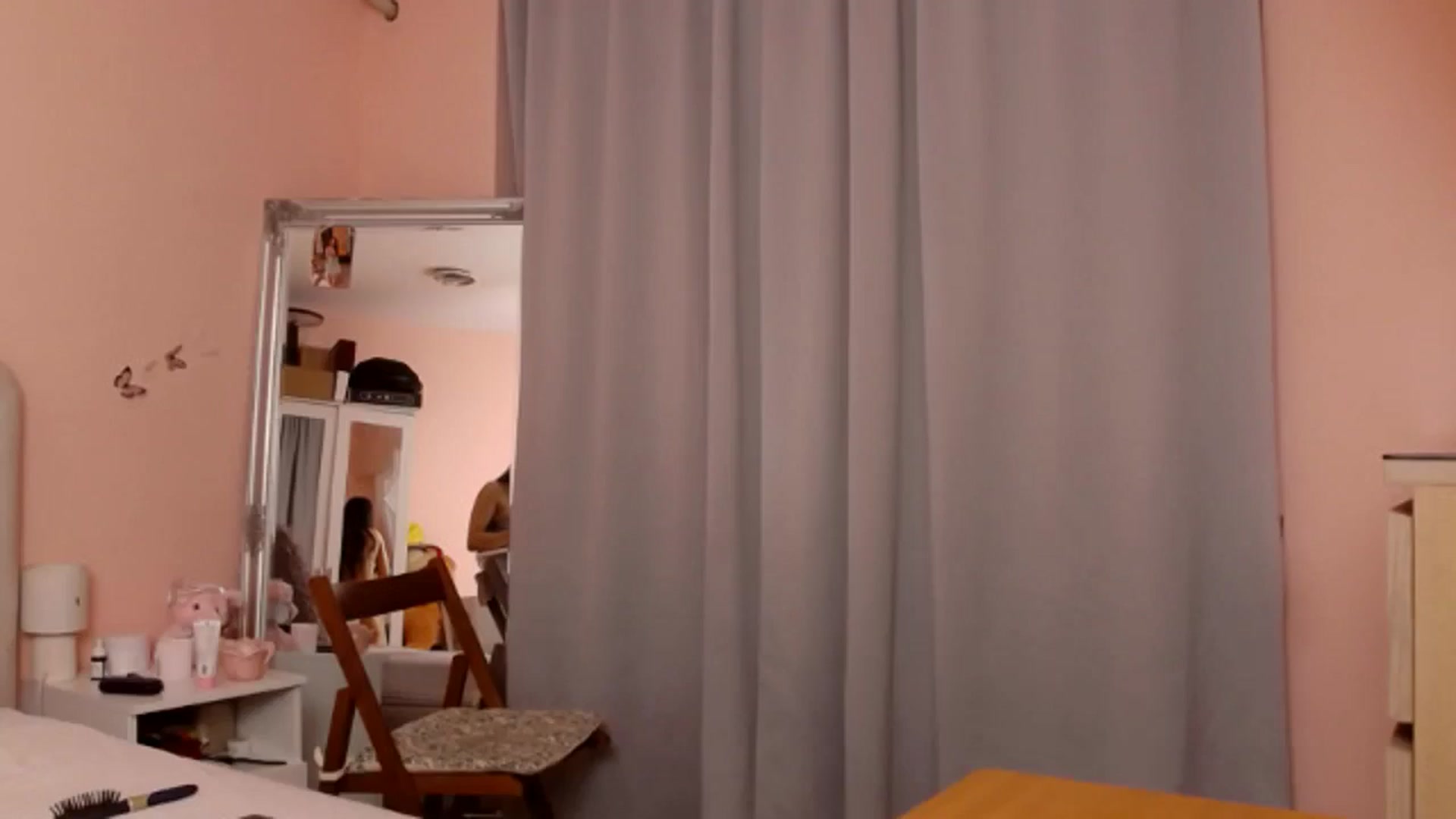 Gallery image thumbnail from Sara_Joy's myfreecams stream on, 04/12/2025, 21:03 image 4 of 20