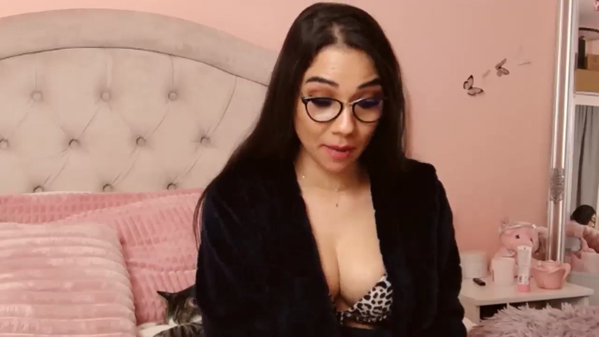 Gallery image thumbnail from Sara_Joy's myfreecams stream on, 04/13/2025, 24:02 image 13 of 20