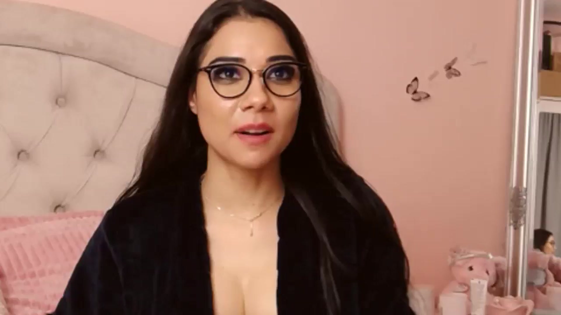 Gallery image thumbnail from Sara_Joy's myfreecams stream on, 04/13/2025, 24:02 image 15 of 20
