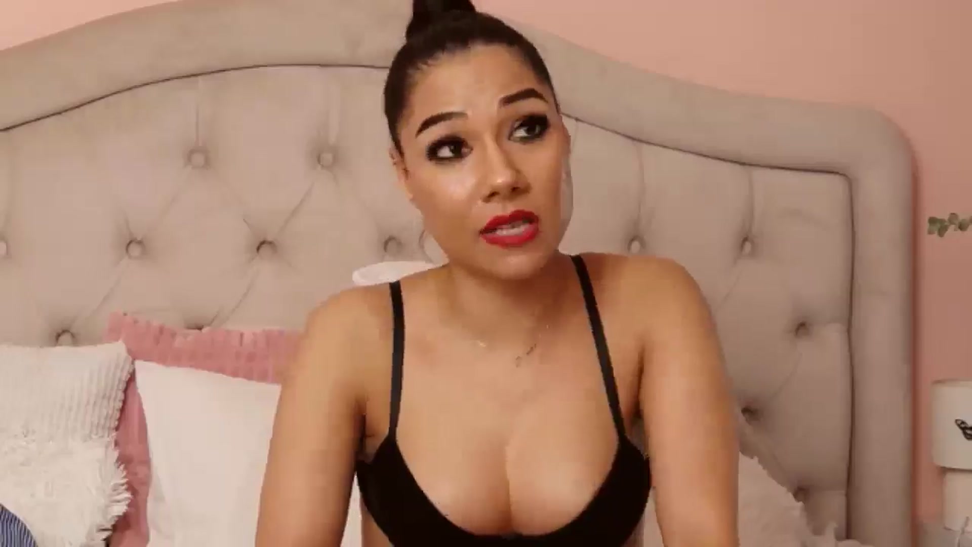 Gallery image thumbnail from Sara_Joy's myfreecams stream on, 05/10/2025, 24:04 image 12 of 20