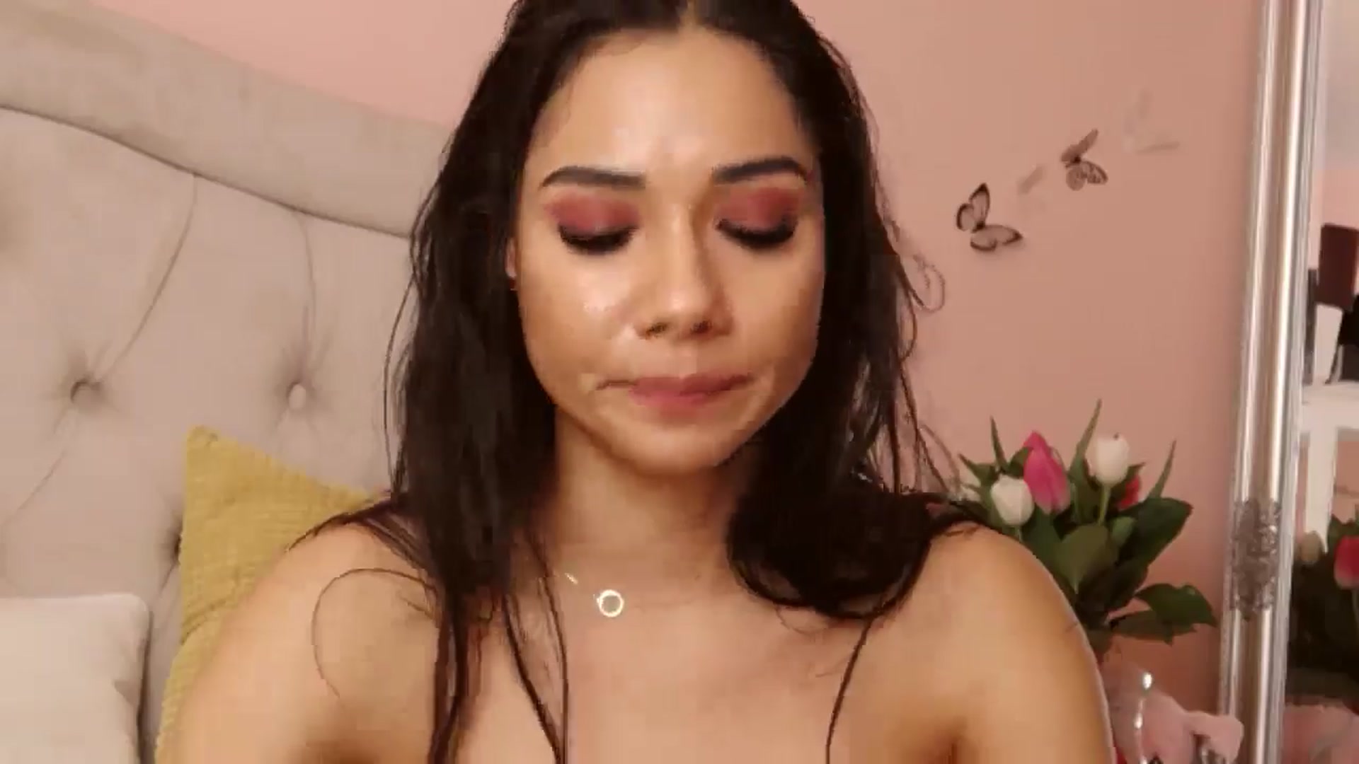 Gallery image thumbnail from Sara_Joy's myfreecams stream on, 05/17/2025, 01:10 image 20 of 20