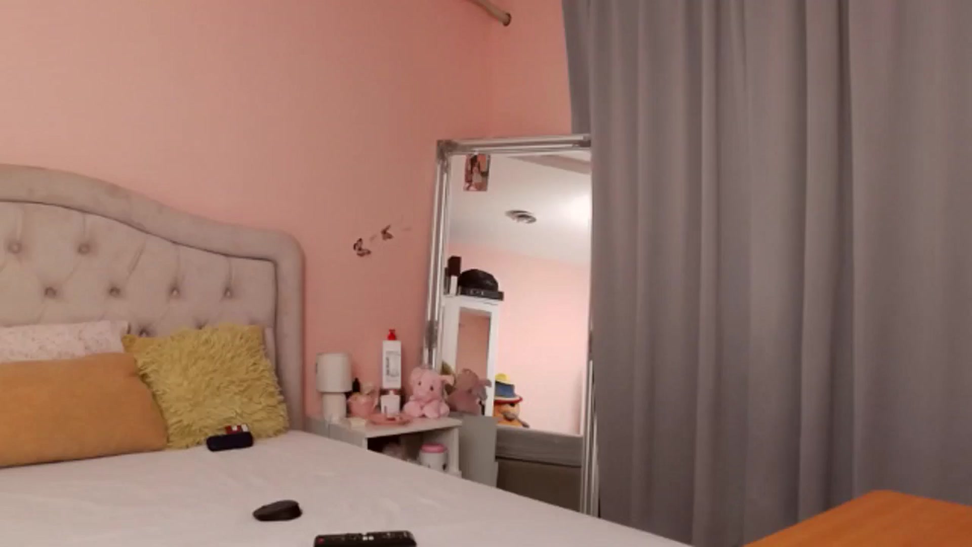 Gallery image thumbnail from Sara_Joy's myfreecams stream on, 06/29/2025, 21:03 image 1 of 20