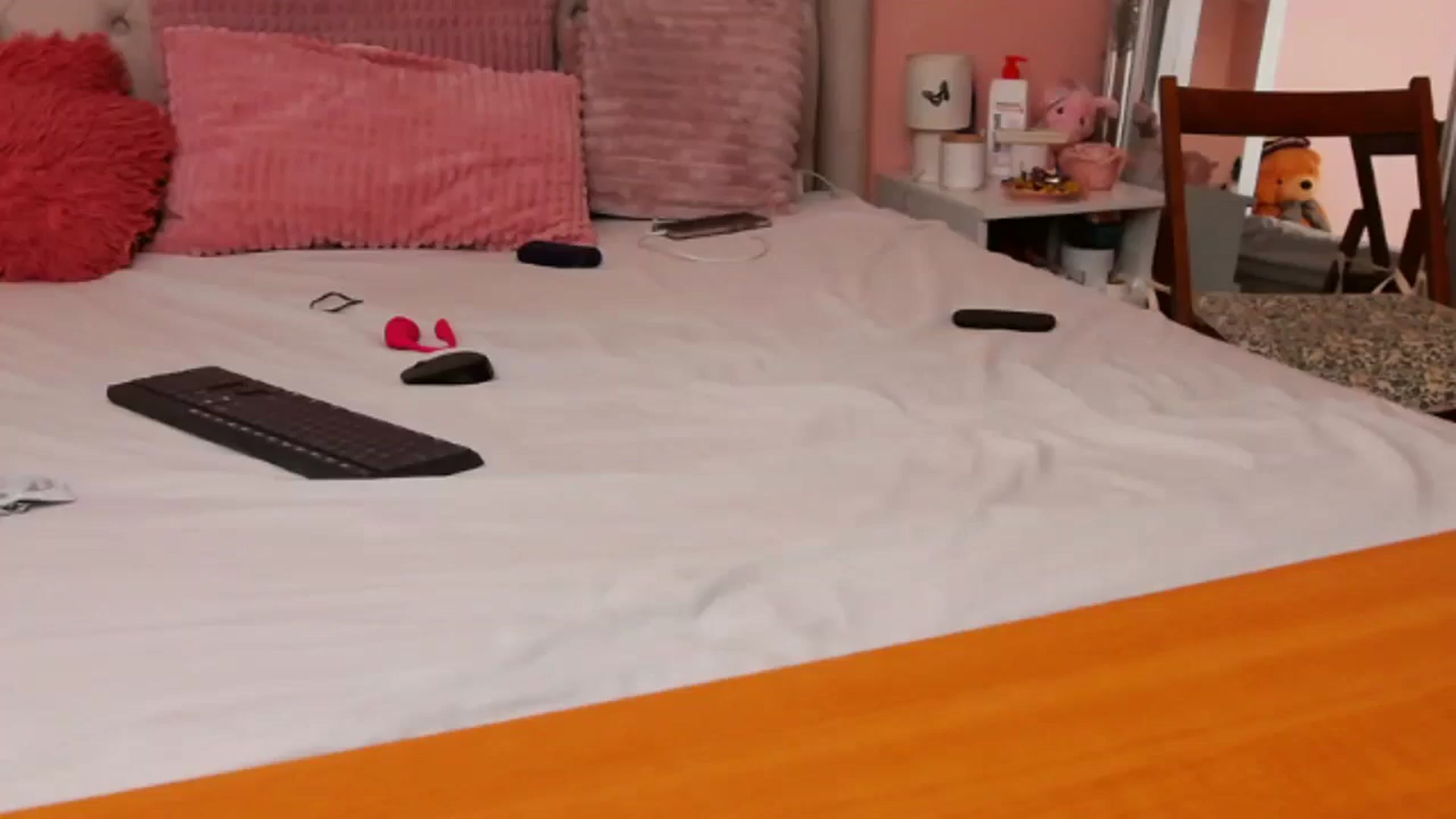 Gallery image thumbnail from Sara_Joy's myfreecams stream on, 09/21/2025, 23:38 image 6 of 20