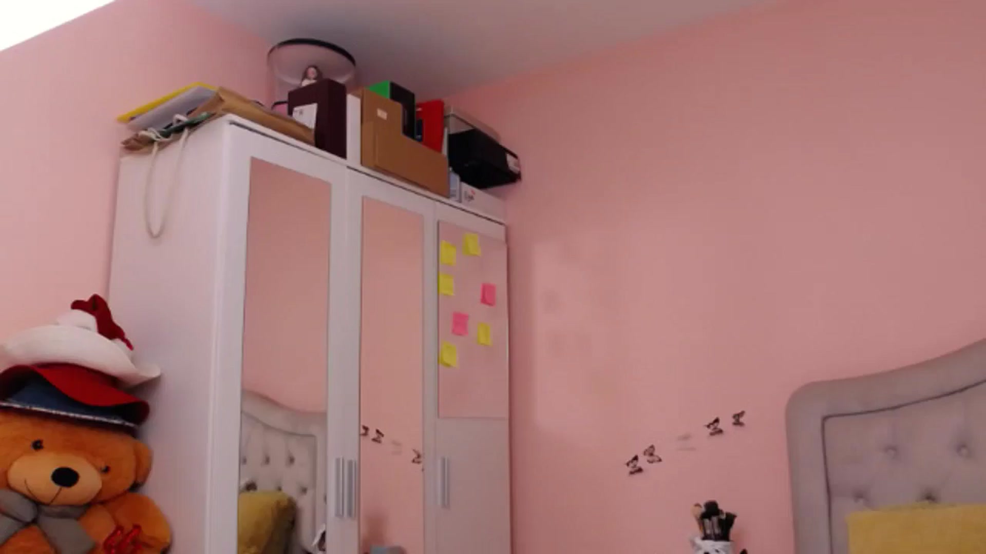 Gallery image thumbnail from Sara_Joy's myfreecams stream on, 12/31/2025, 23:39 image 12 of 20