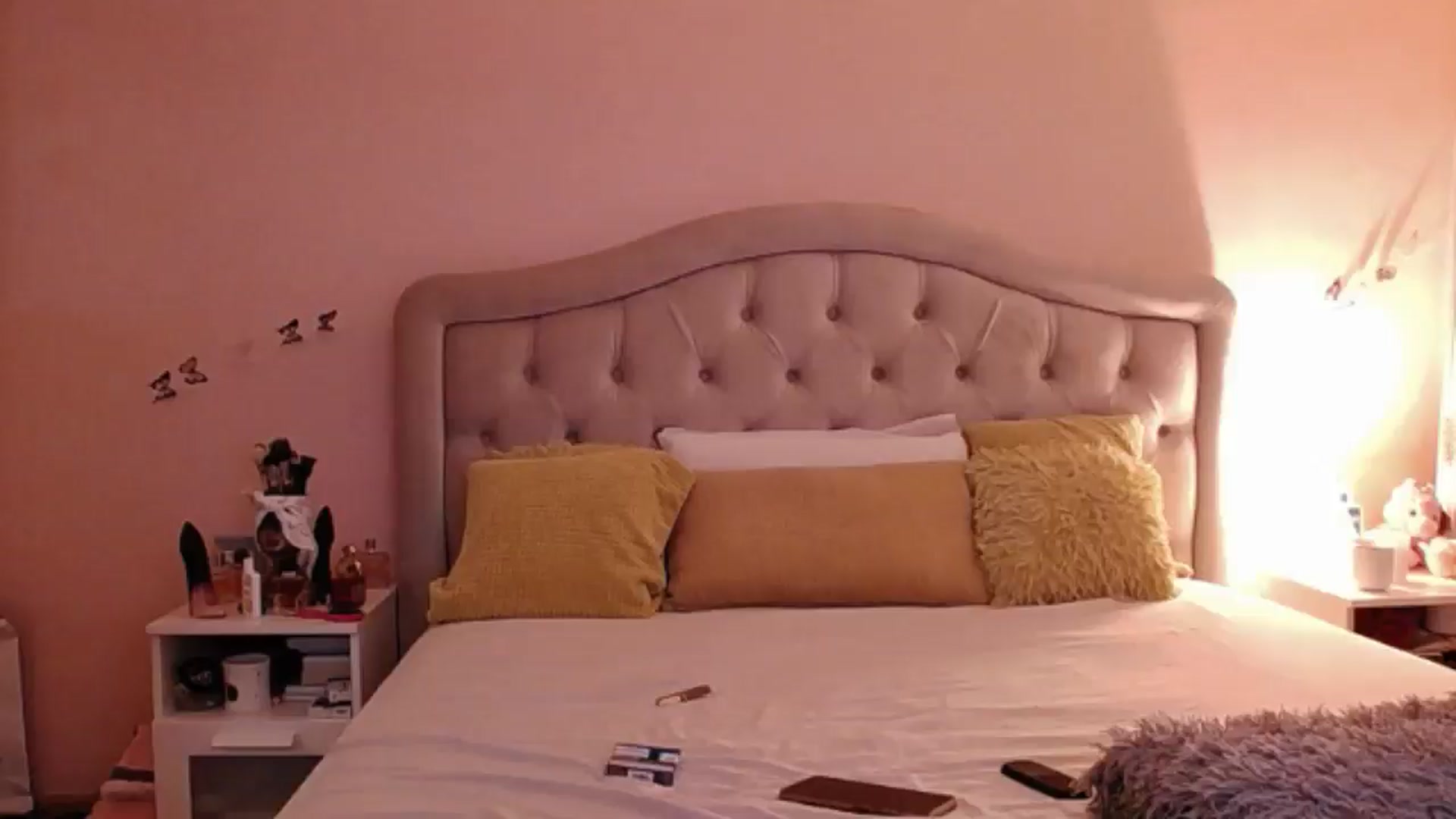 Gallery image thumbnail from Sara_Joy's myfreecams stream on, 01/01/2026, 01:45 image 1 of 20