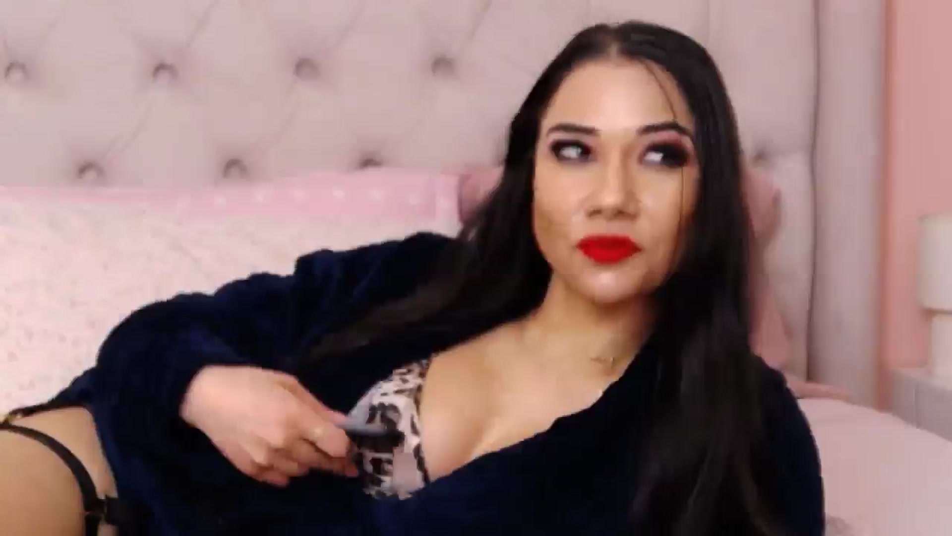 Gallery image thumbnail from Sara_Joy's myfreecams stream on, 01/17/2026, 22:39 image 4 of 20