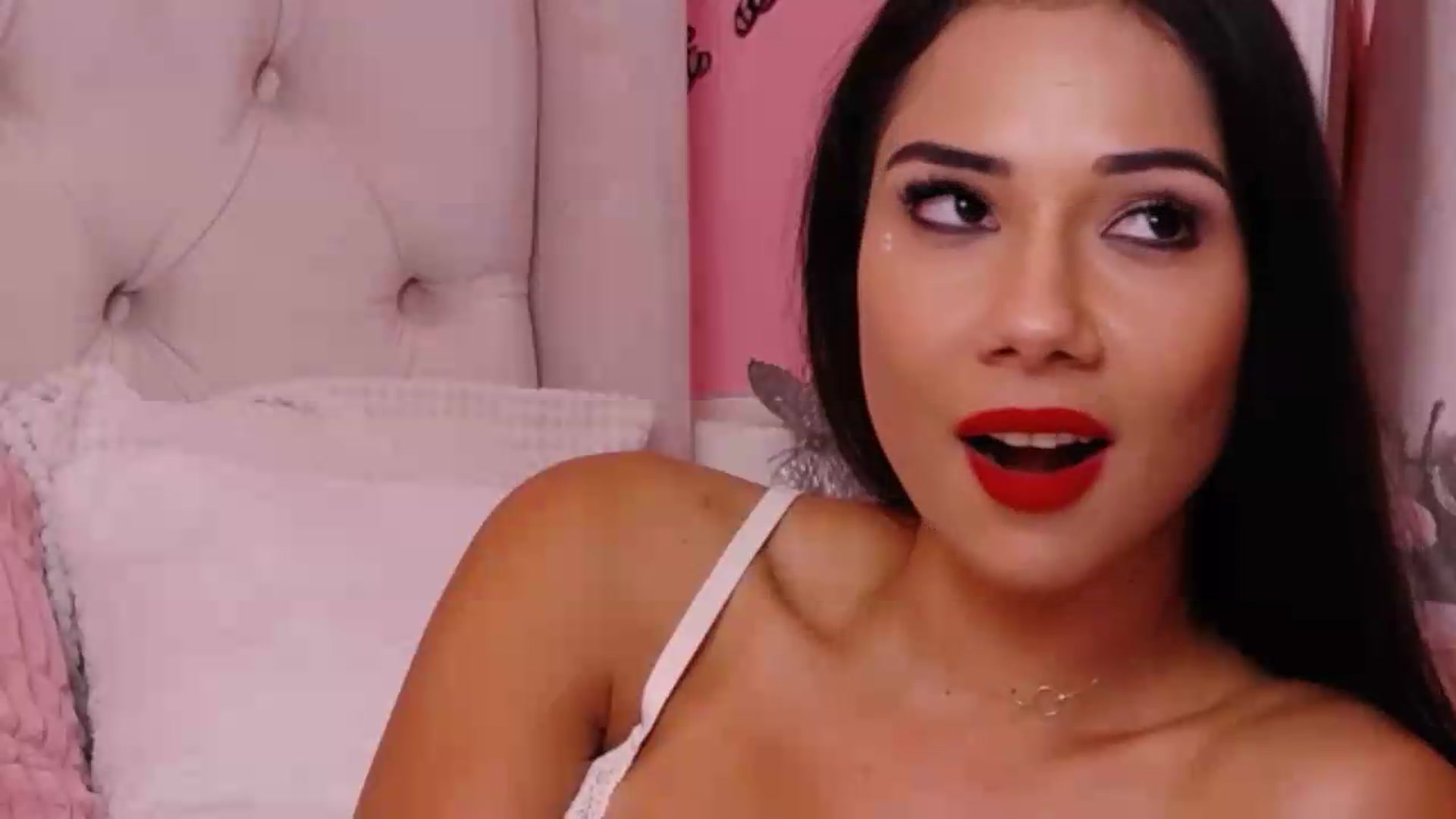 Gallery image thumbnail from Sara_Joy's myfreecams stream on, 07/10/2026, 20:04 image 5 of 20