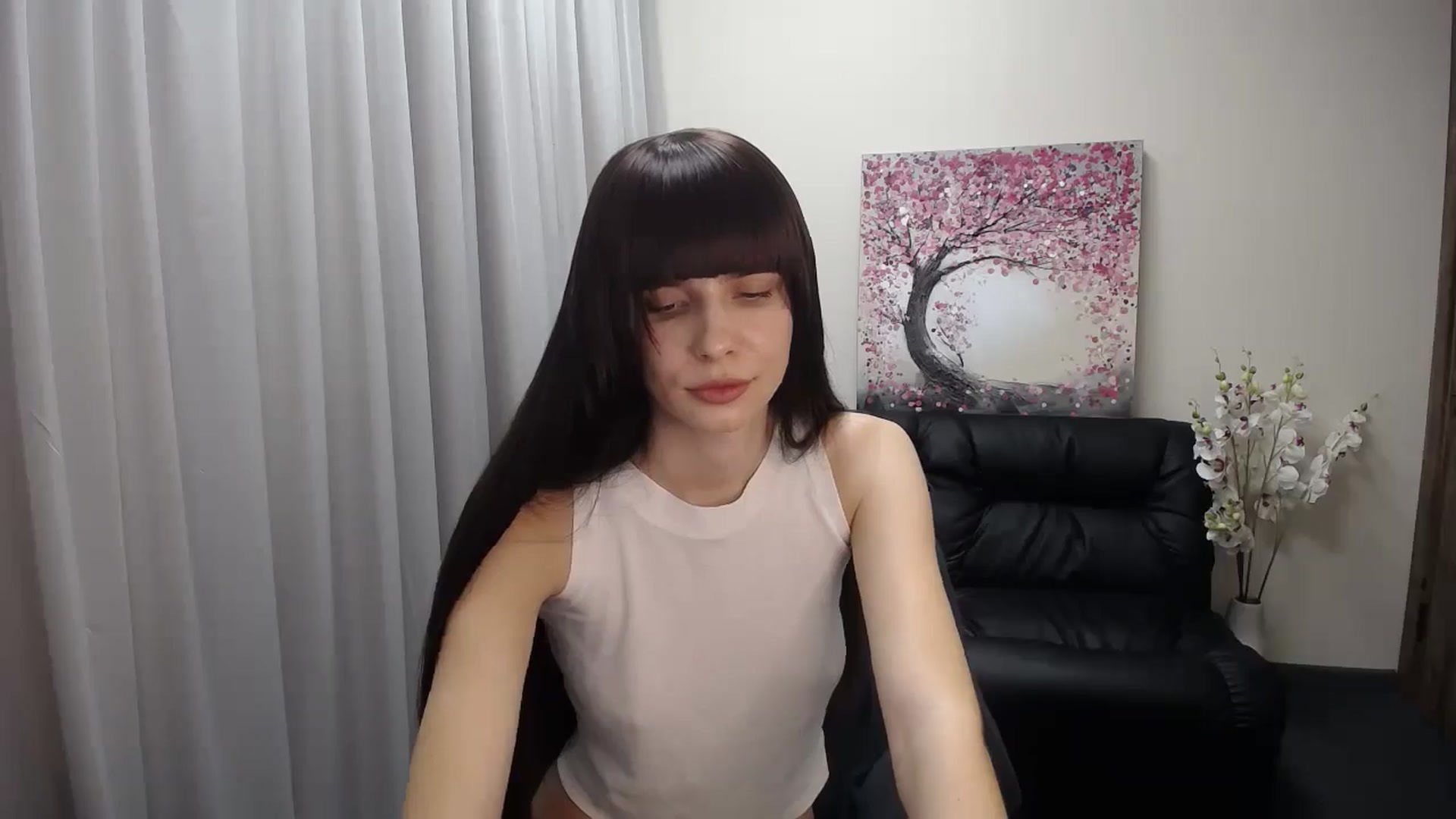 Gallery image thumbnail from Sara_Saint's myfreecams stream on, 09/29/2024, 09:30 image 10 of 20