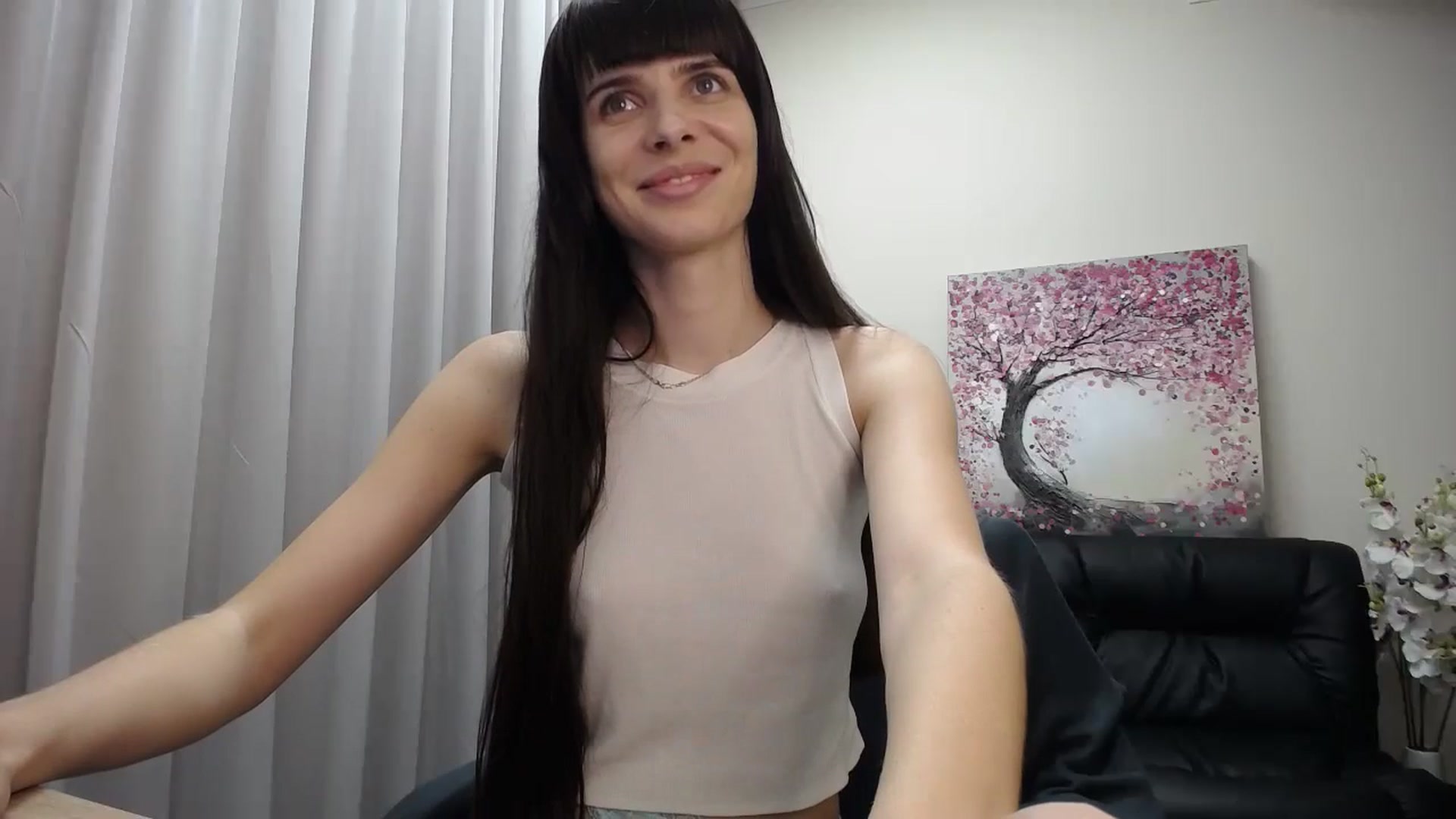 Gallery image thumbnail from Sara_Saint's myfreecams stream on, 10/08/2024, 11:57 image 14 of 20