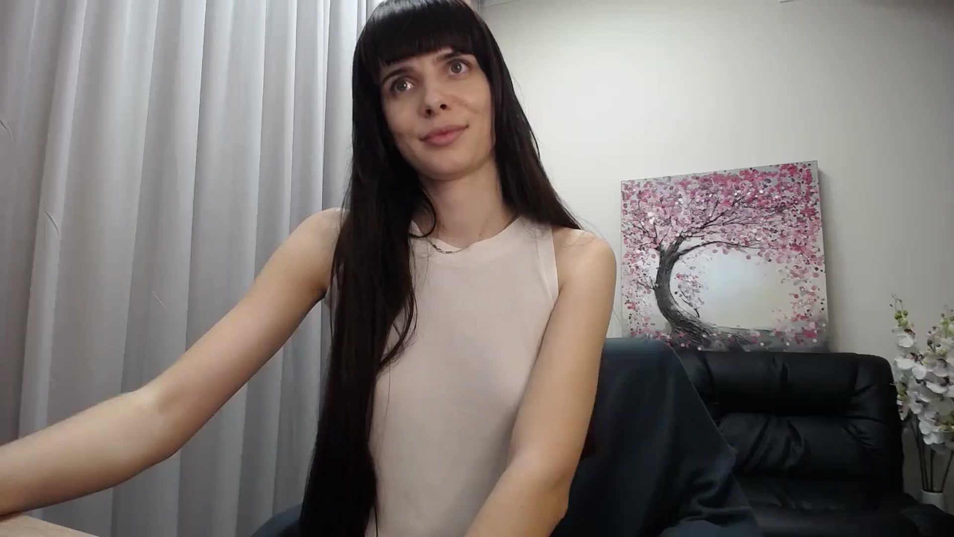 Gallery image thumbnail from Sara_Saint's myfreecams stream on, 10/08/2024, 11:57 image 15 of 20