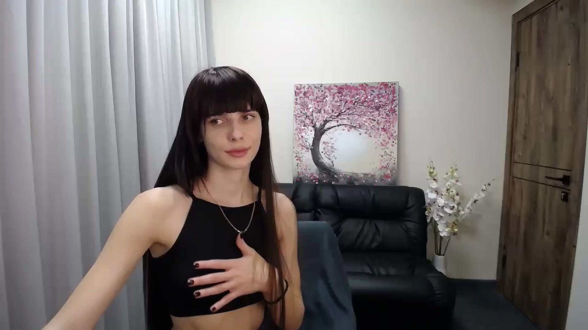 Gallery image thumbnail from Sara_Saint's myfreecams stream on, 10/15/2024, 11:47 image 18 of 20