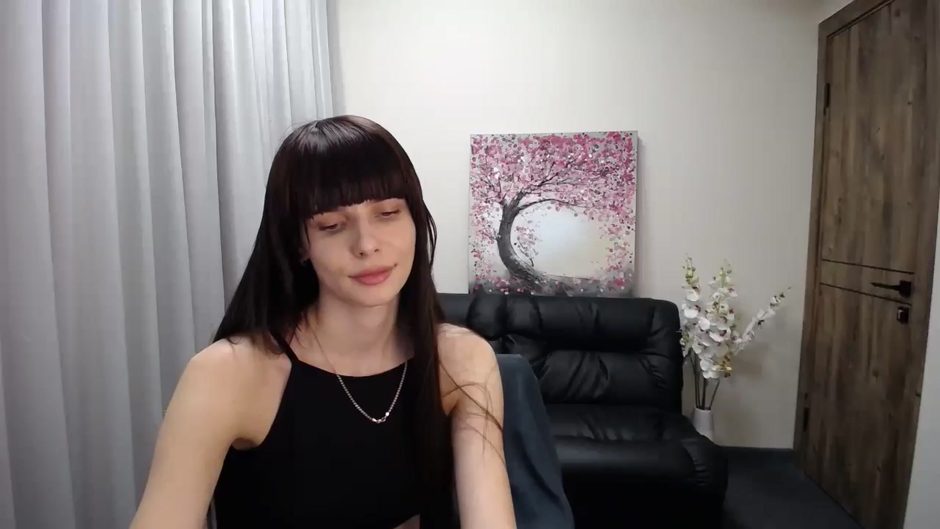 Gallery image thumbnail from Sara_Saint's myfreecams stream on, 10/15/2024, 11:47 image 15 of 20