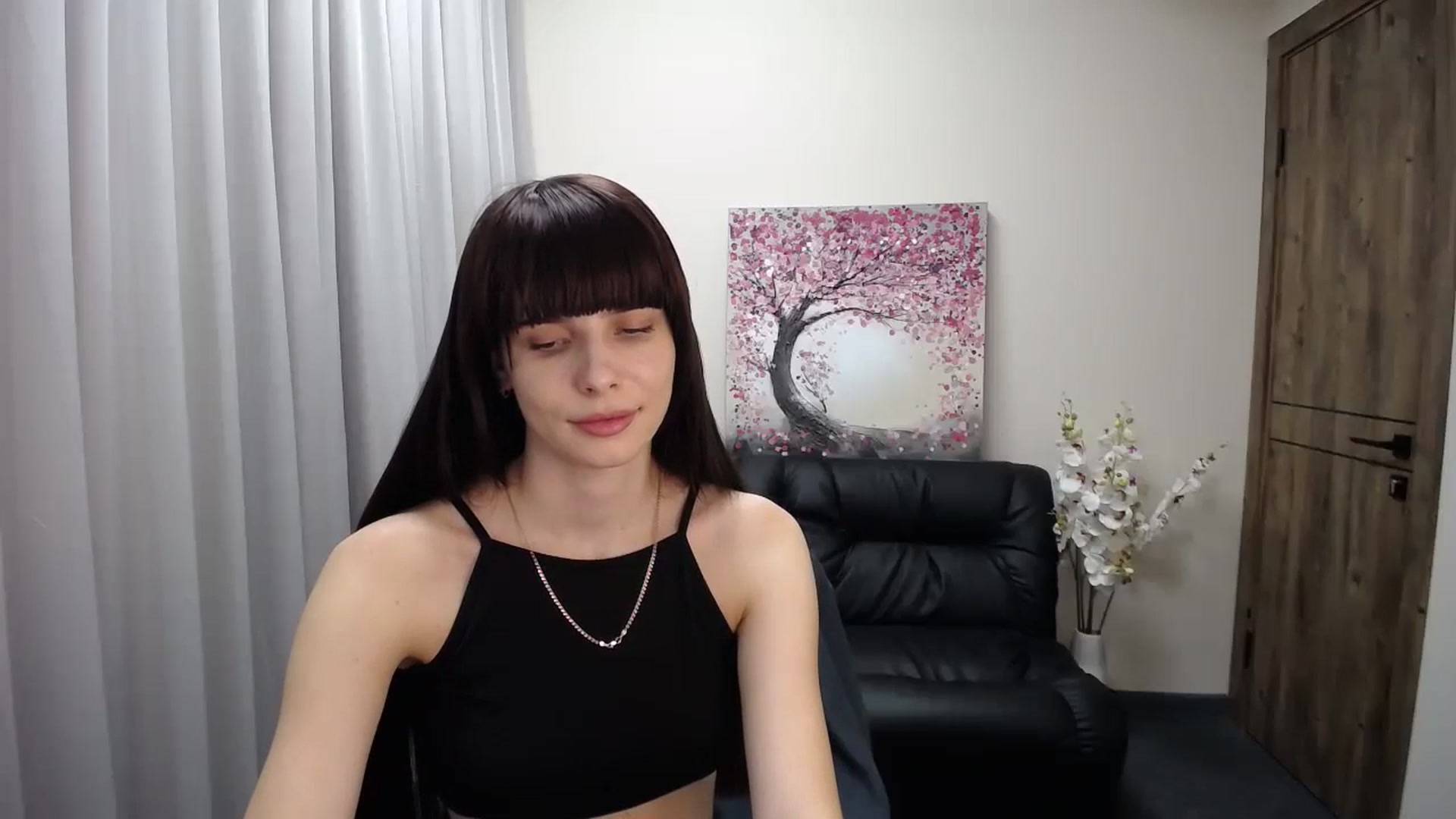 Gallery image thumbnail from Sara_Saint's myfreecams stream on, 10/15/2024, 11:47 image 10 of 20