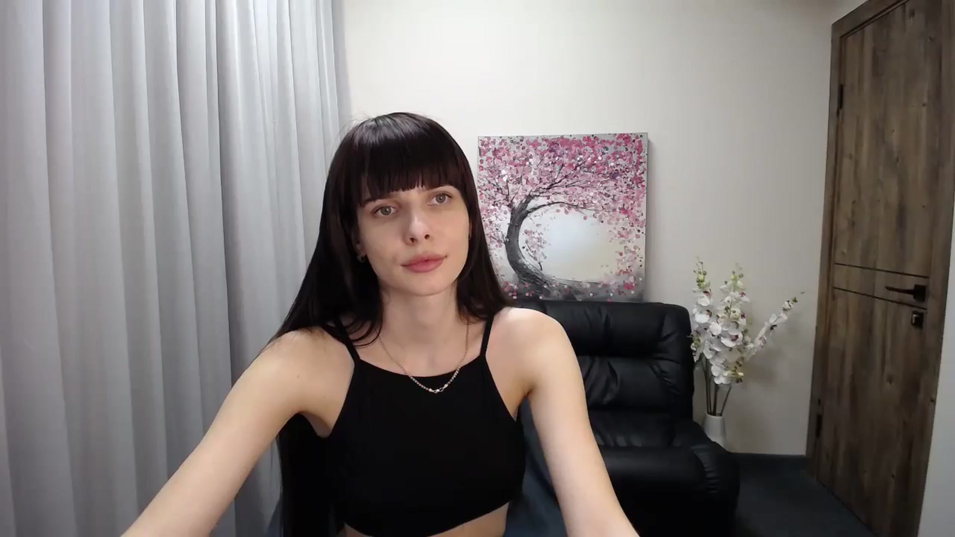 Gallery image thumbnail from Sara_Saint's myfreecams stream on, 10/15/2024, 11:47 image 3 of 20