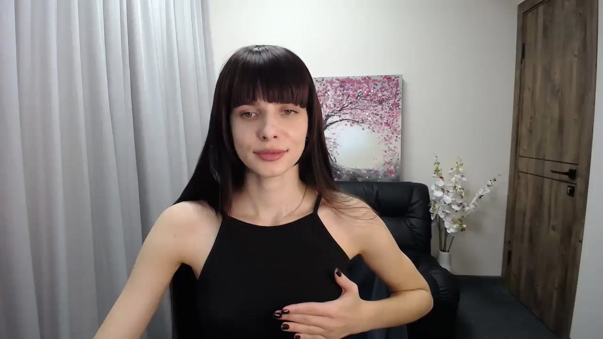 Gallery image thumbnail from Sara_Saint's myfreecams stream on, 10/19/2024, 08:52 image 3 of 20