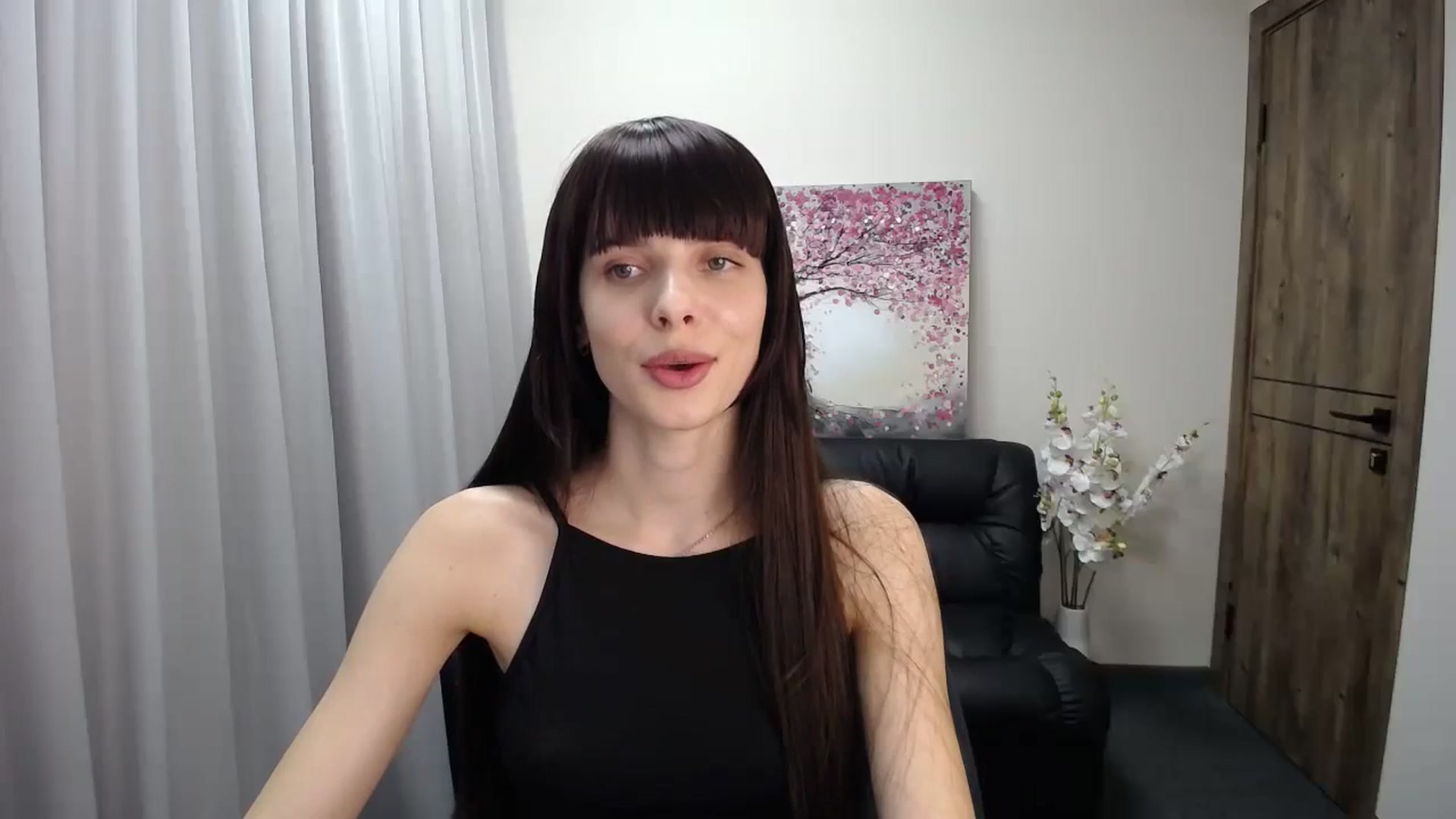 Gallery image thumbnail from Sara_Saint's myfreecams stream on, 10/19/2024, 08:52 image 2 of 20