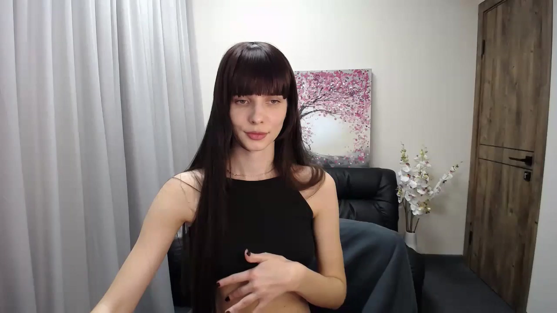 Gallery image thumbnail from Sara_Saint's myfreecams stream on, 10/19/2024, 08:52 image 19 of 20