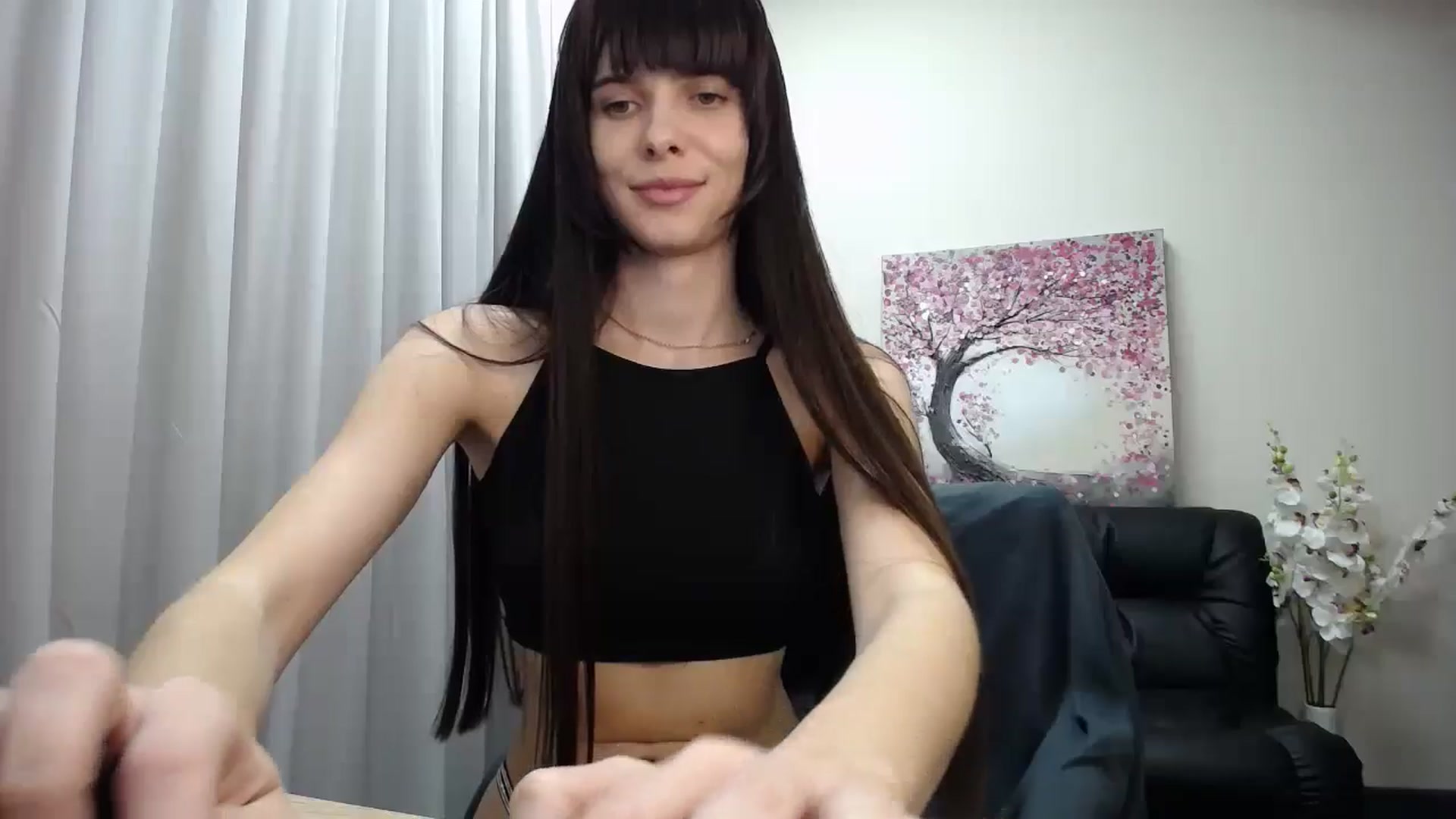 Gallery image thumbnail from Sara_Saint's myfreecams stream on, 10/19/2024, 13:19 image 11 of 20