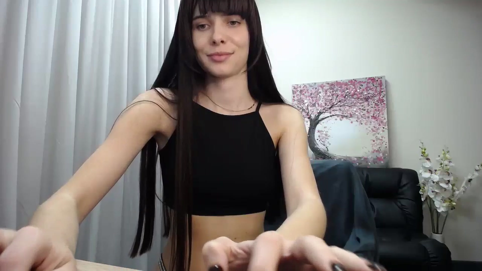Gallery image thumbnail from Sara_Saint's myfreecams stream on, 10/19/2024, 13:19 image 3 of 20