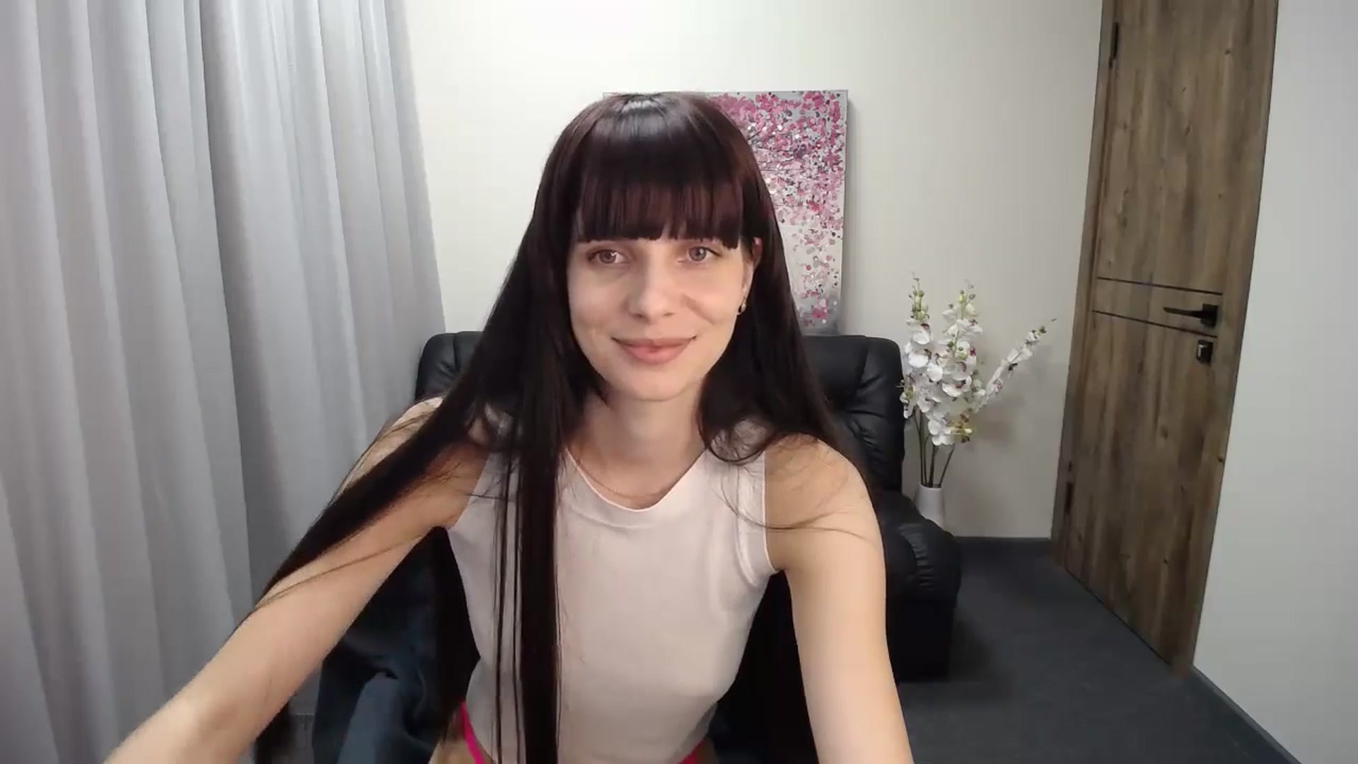 Gallery image thumbnail from Sara_Saint's myfreecams stream on, 10/22/2024, 11:33 image 13 of 20