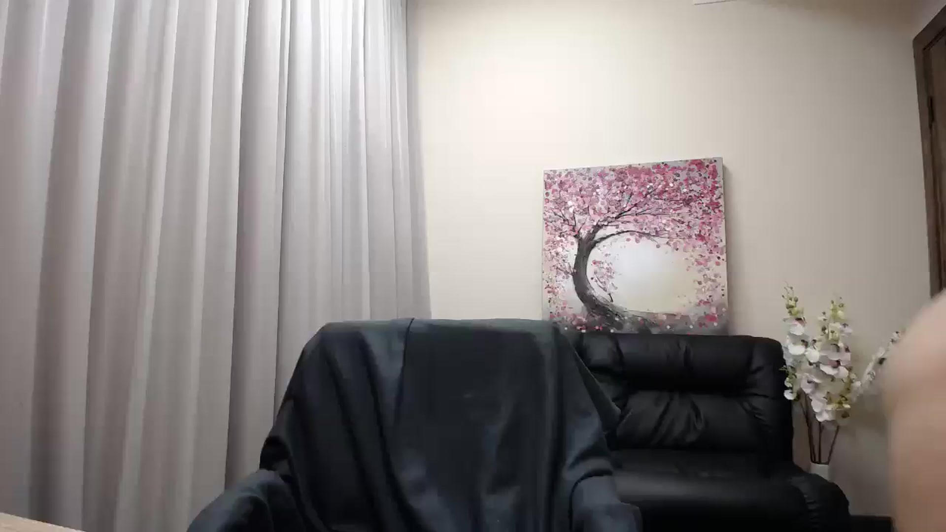 Gallery image thumbnail from Sara_Saint's myfreecams stream on, 10/28/2024, 14:17 image 20 of 20