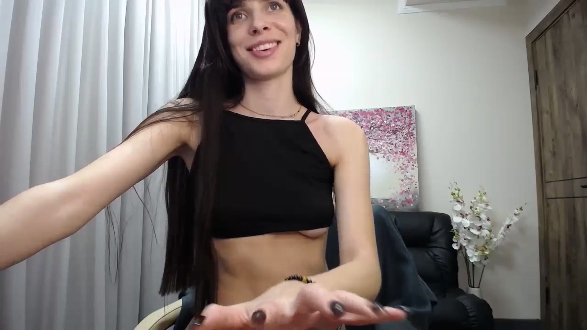 Gallery image thumbnail from Sara_Saint's myfreecams stream on, 11/03/2024, 13:49 image 16 of 20